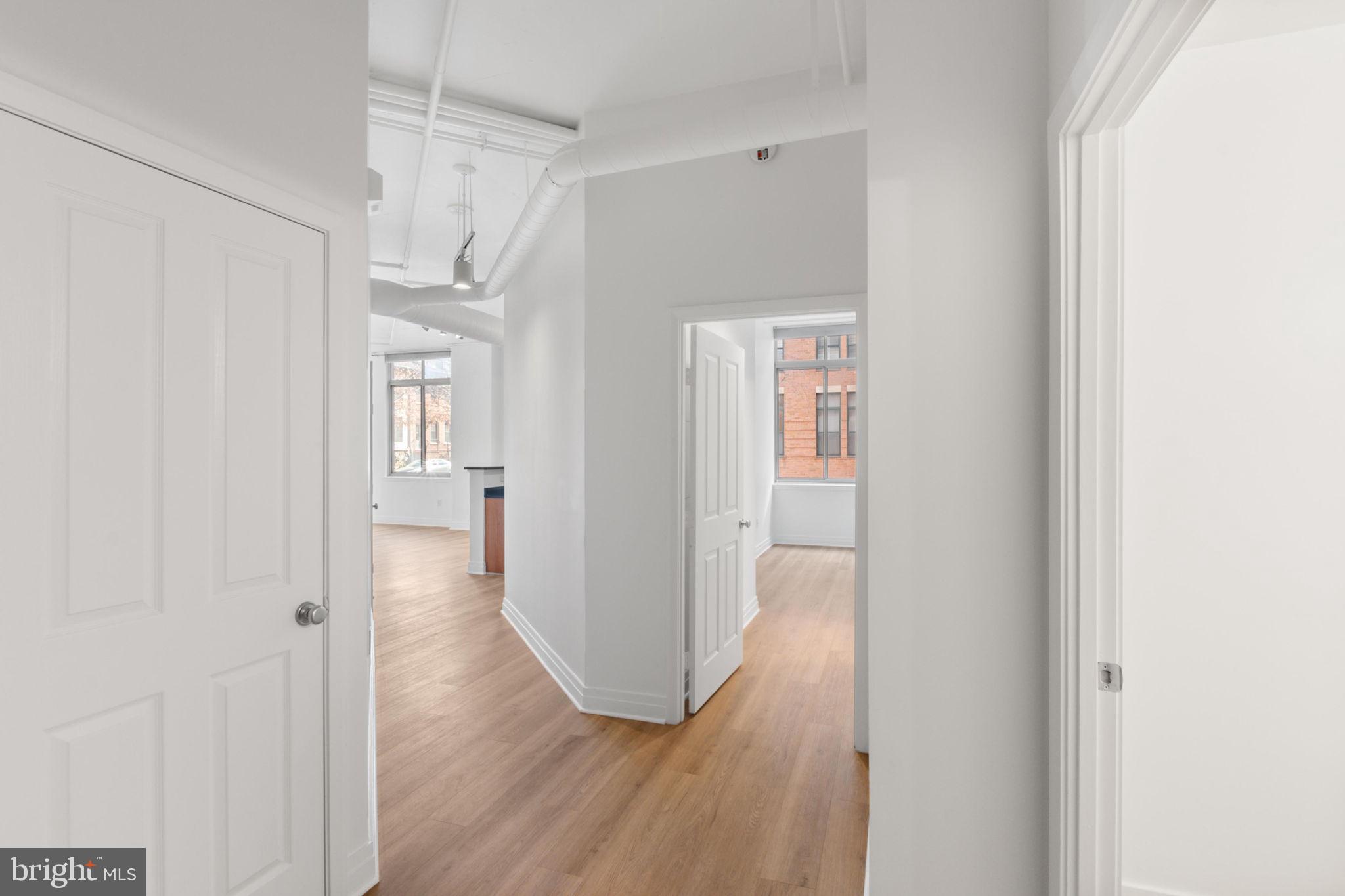 STATION SQUARE - Residential Lease