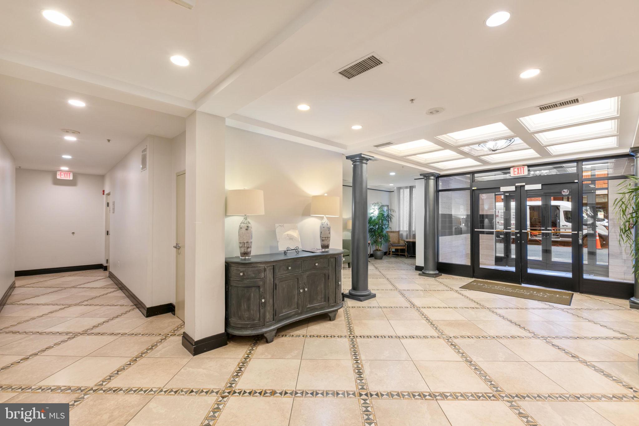 STATION SQUARE - Residential Lease