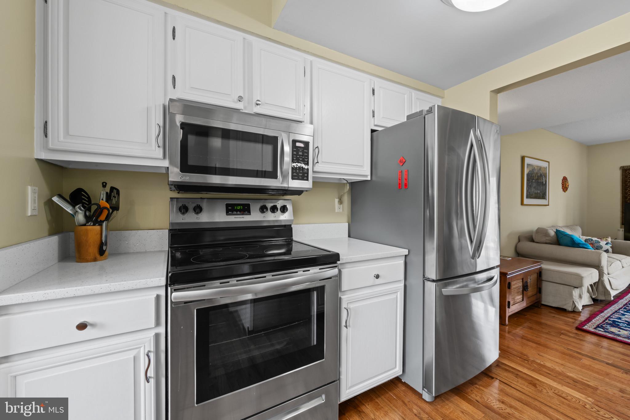 CROFTON SQUARE - Residential