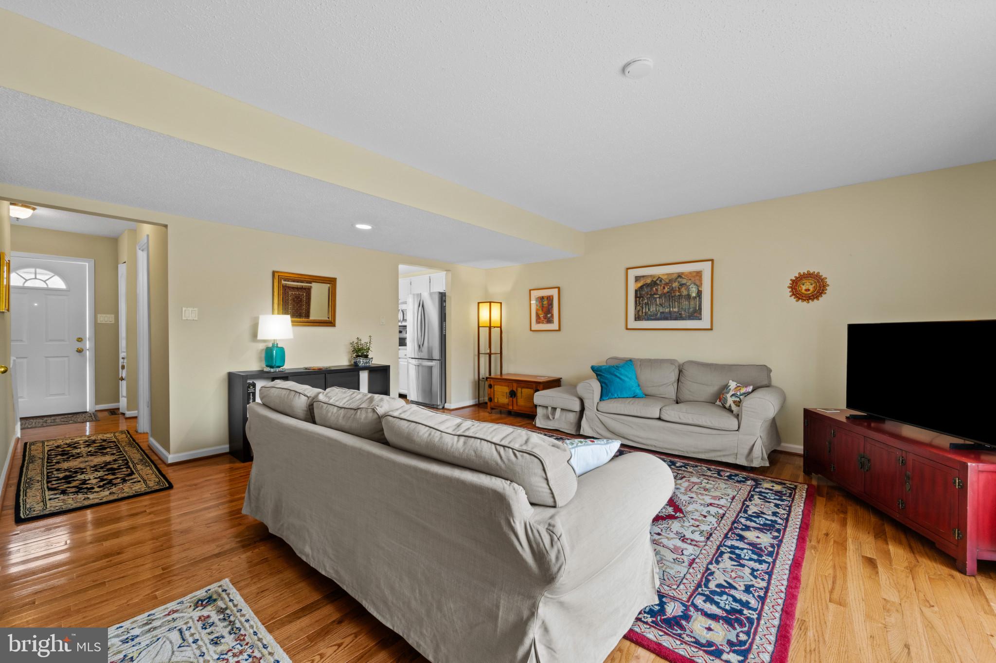 CROFTON SQUARE - Residential
