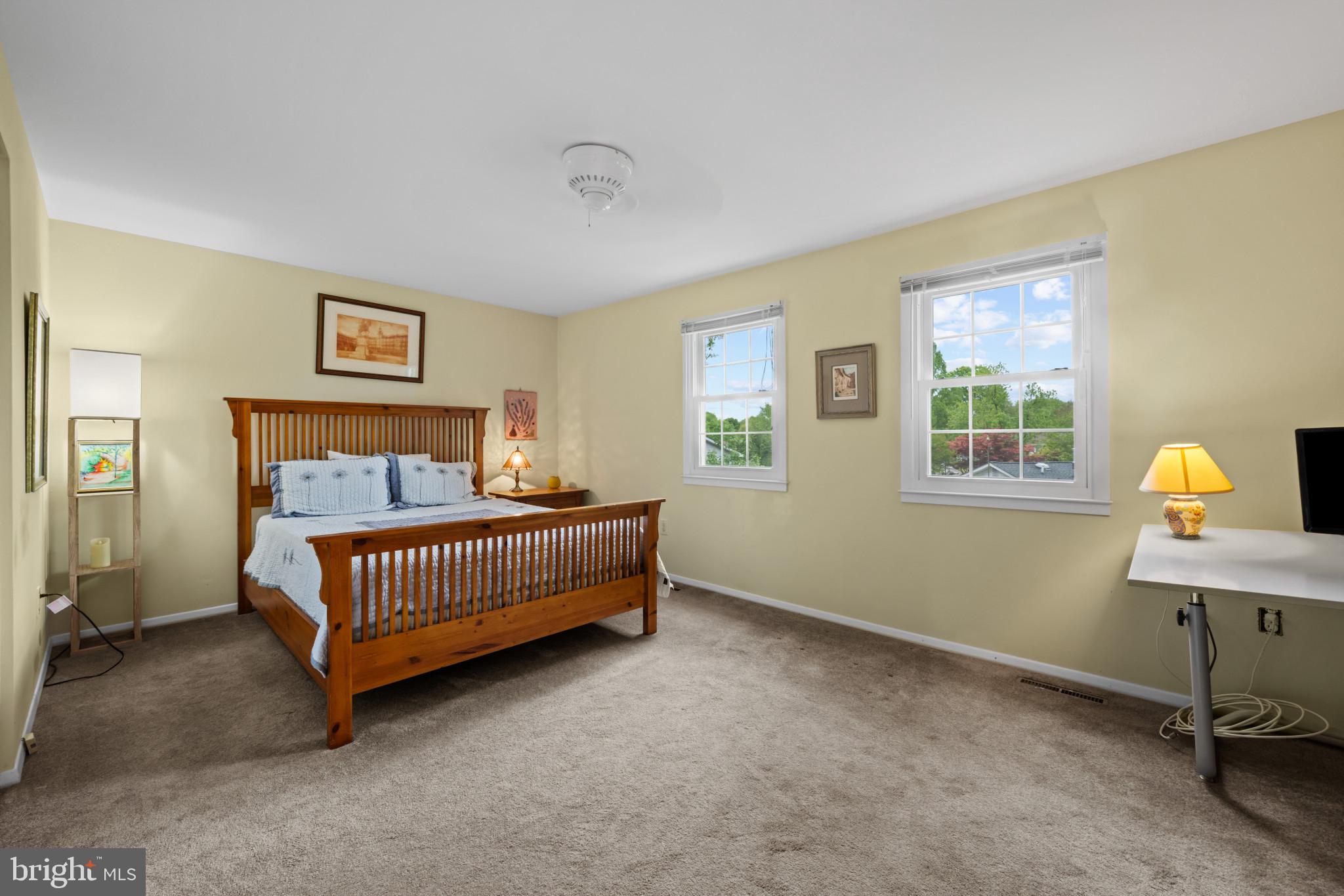 CROFTON SQUARE - Residential