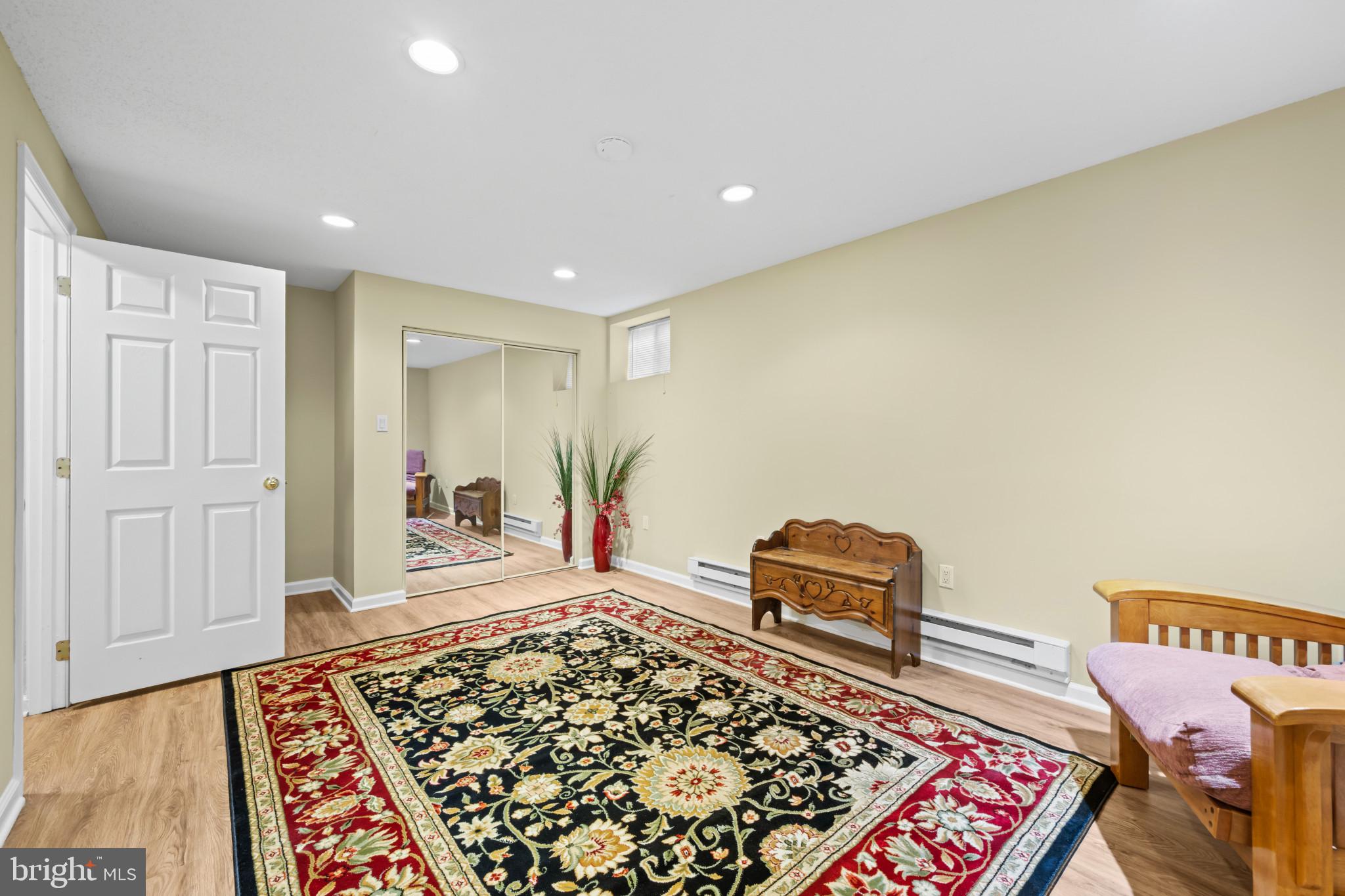 CROFTON SQUARE - Residential