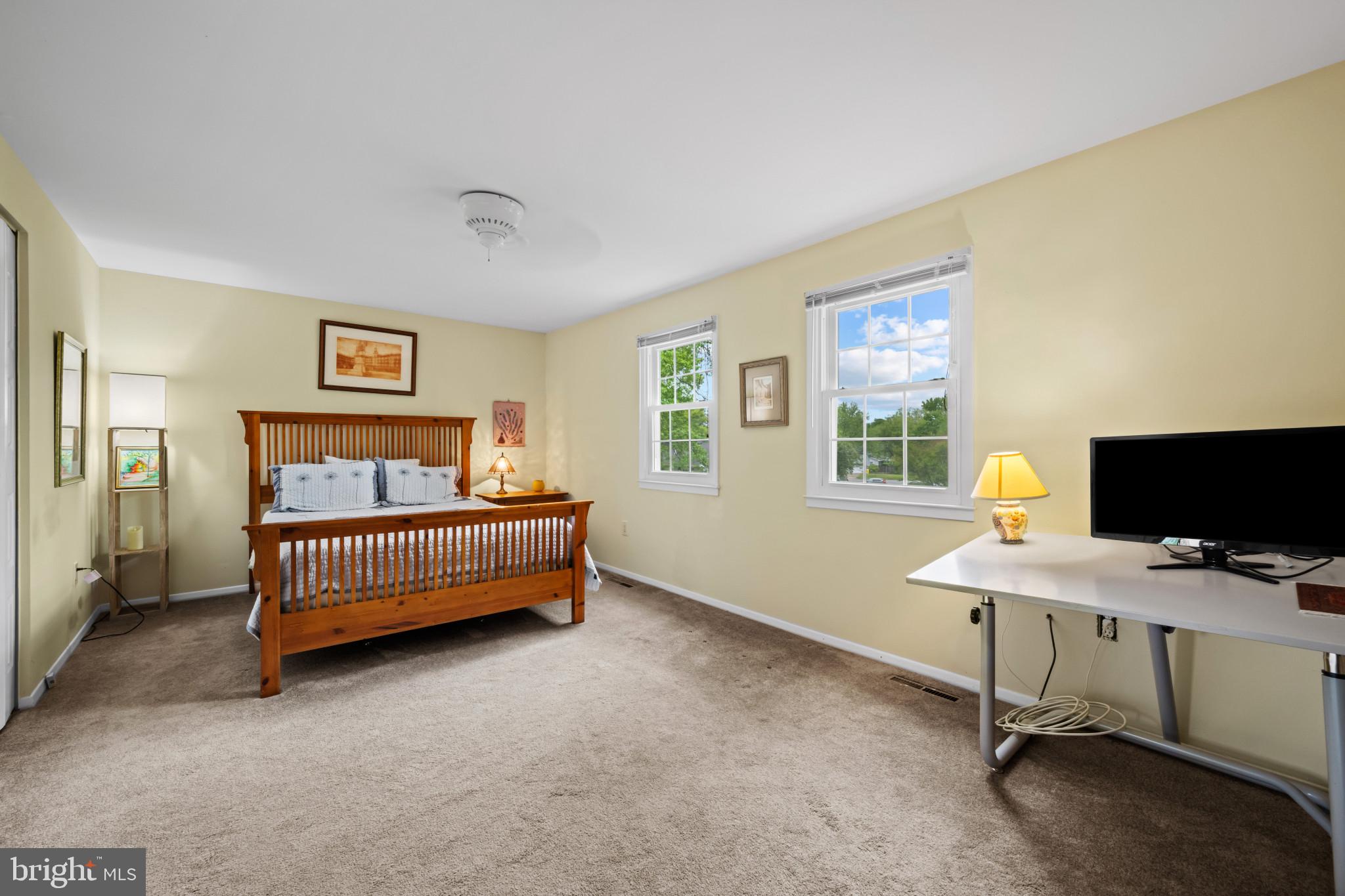 CROFTON SQUARE - Residential