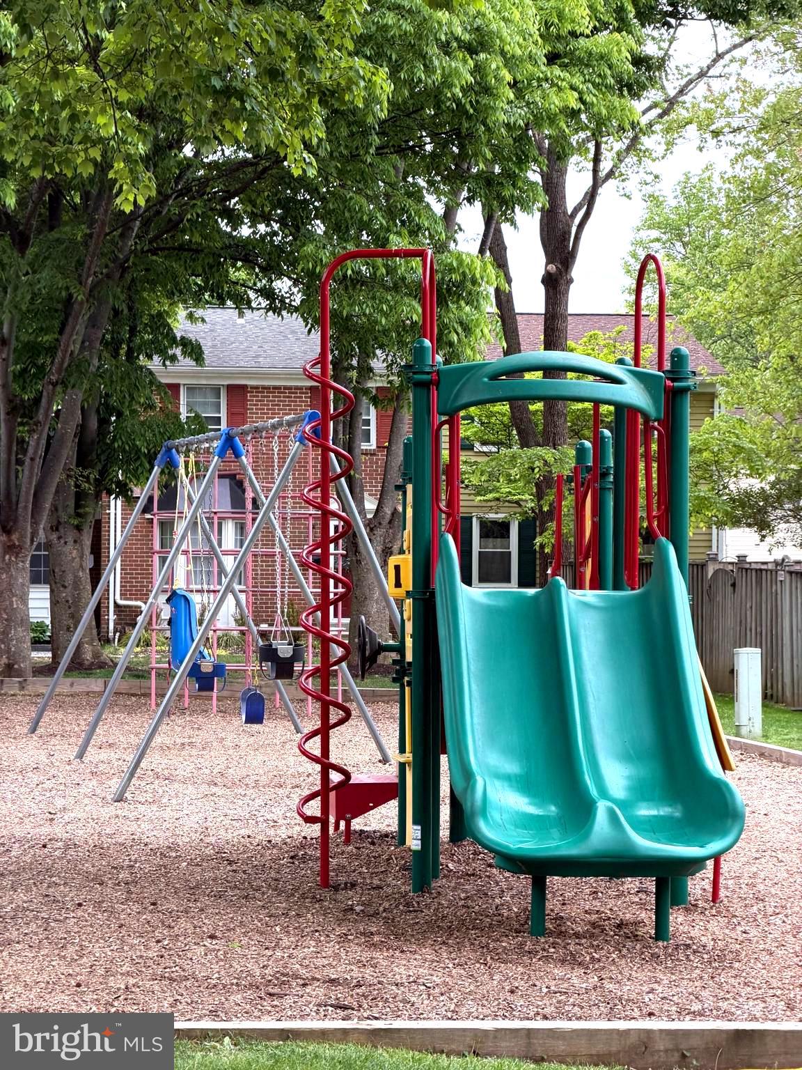 CROFTON SQUARE - Residential