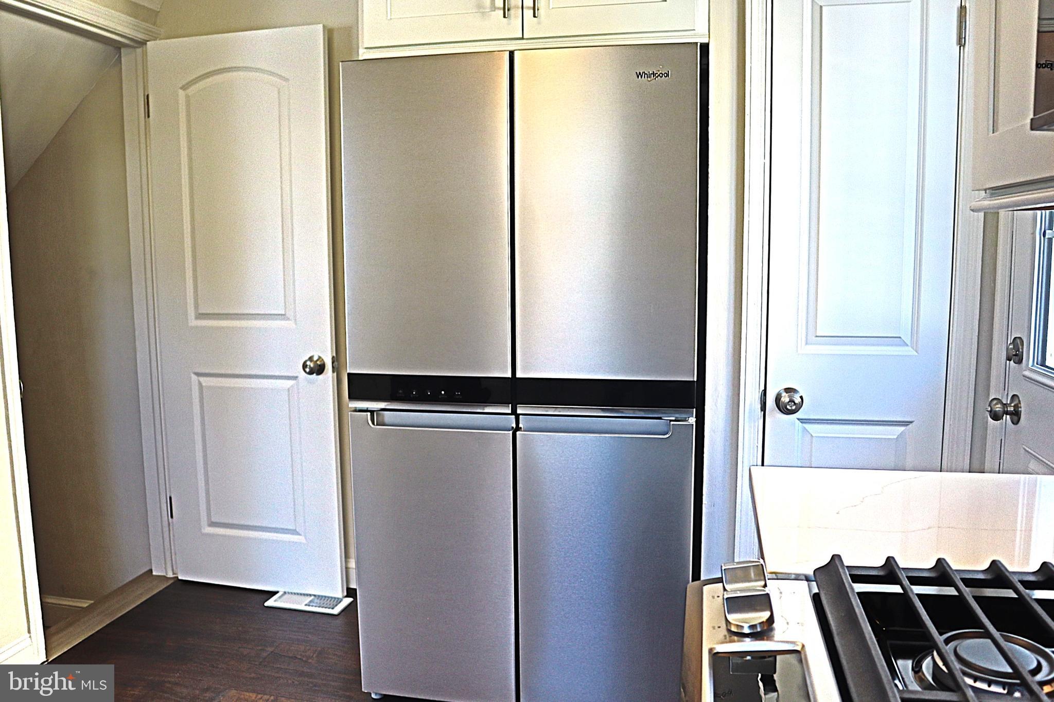 COUNTRY CLUB PARK - Residential