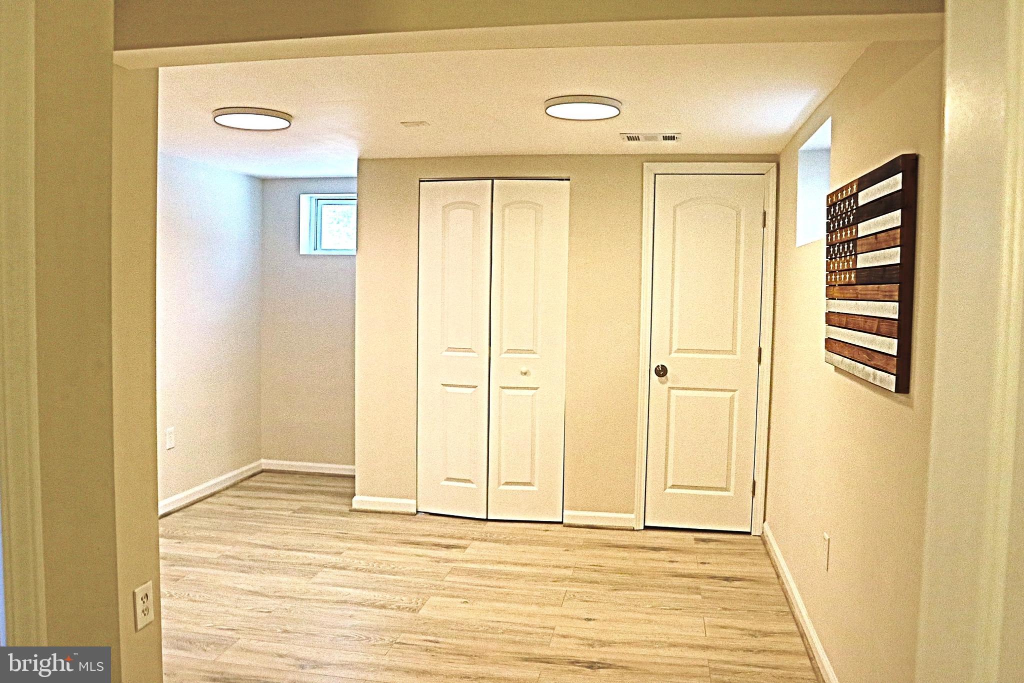 COUNTRY CLUB PARK - Residential