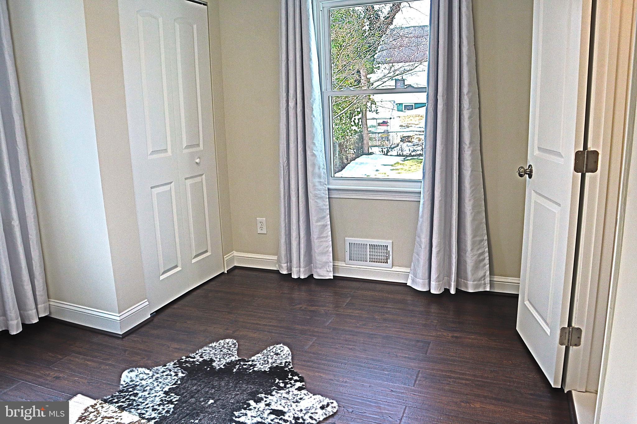 COUNTRY CLUB PARK - Residential