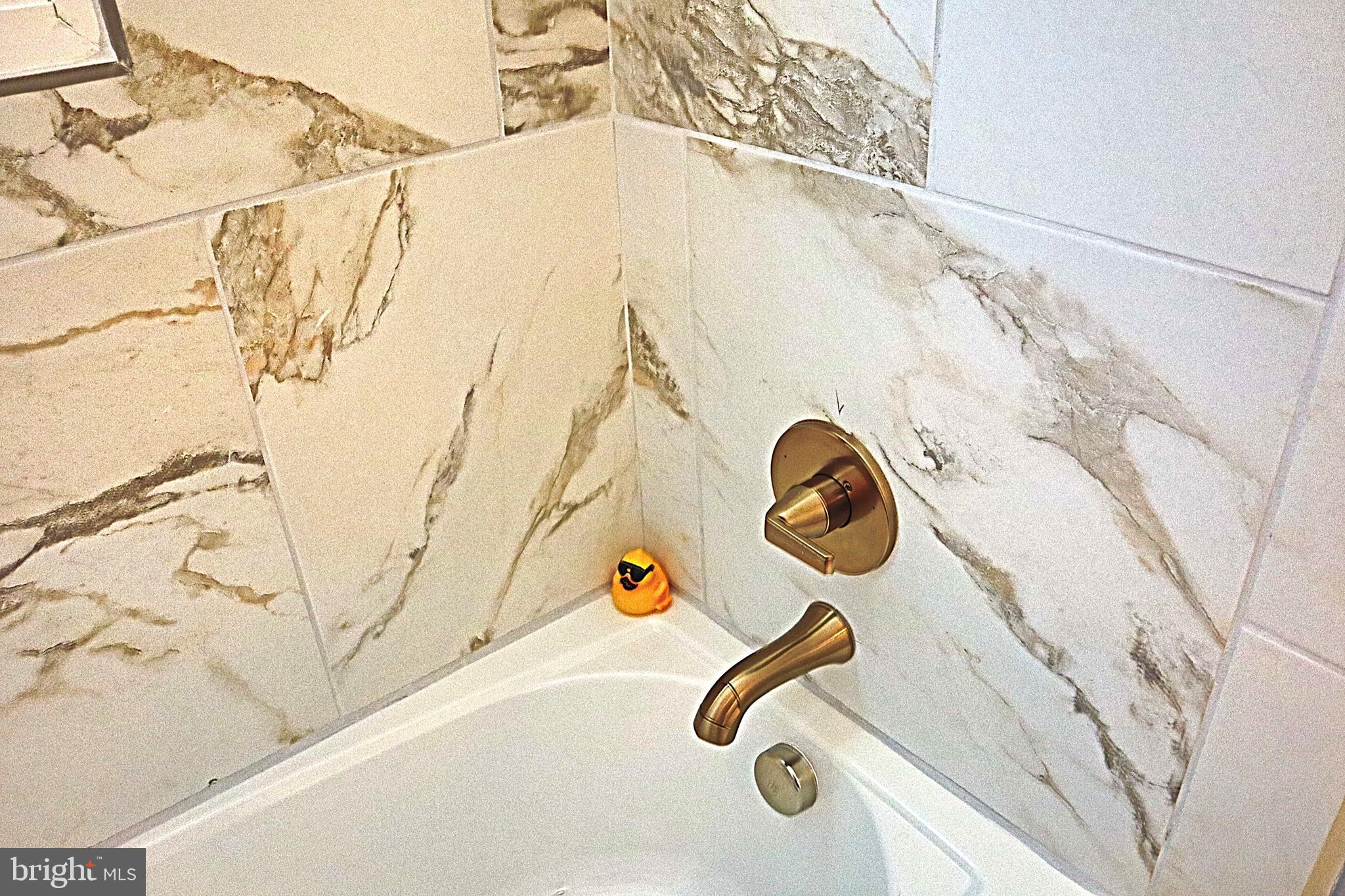 COUNTRY CLUB PARK - Residential