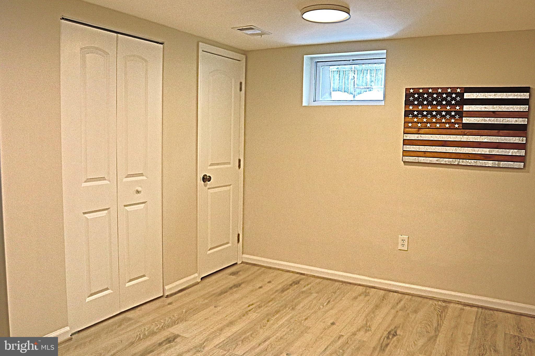 COUNTRY CLUB PARK - Residential