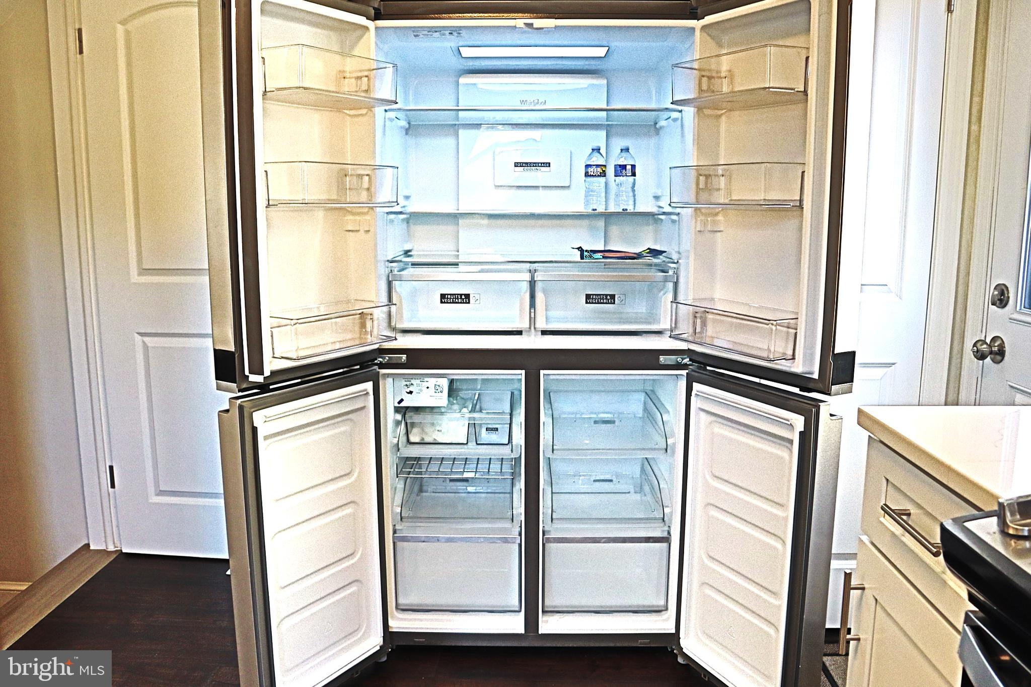 COUNTRY CLUB PARK - Residential