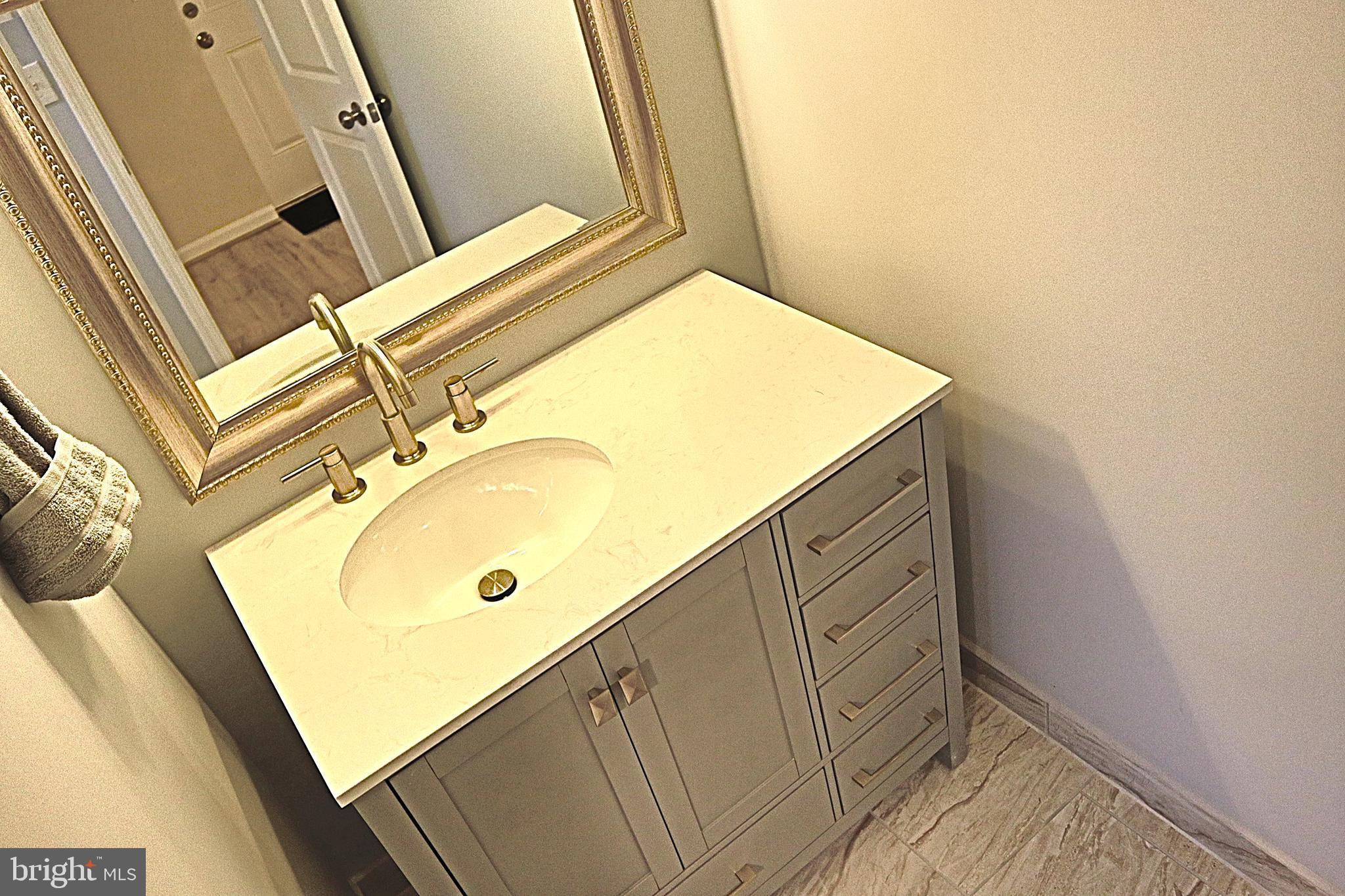 COUNTRY CLUB PARK - Residential