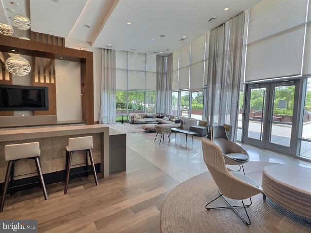 NATIONAL HARBOR - Residential Lease