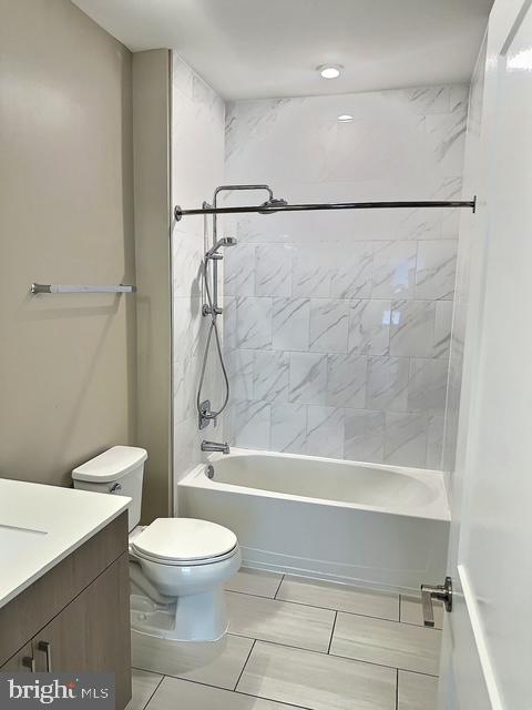 NATIONAL HARBOR - Residential Lease