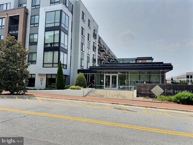 NATIONAL HARBOR - Residential Lease