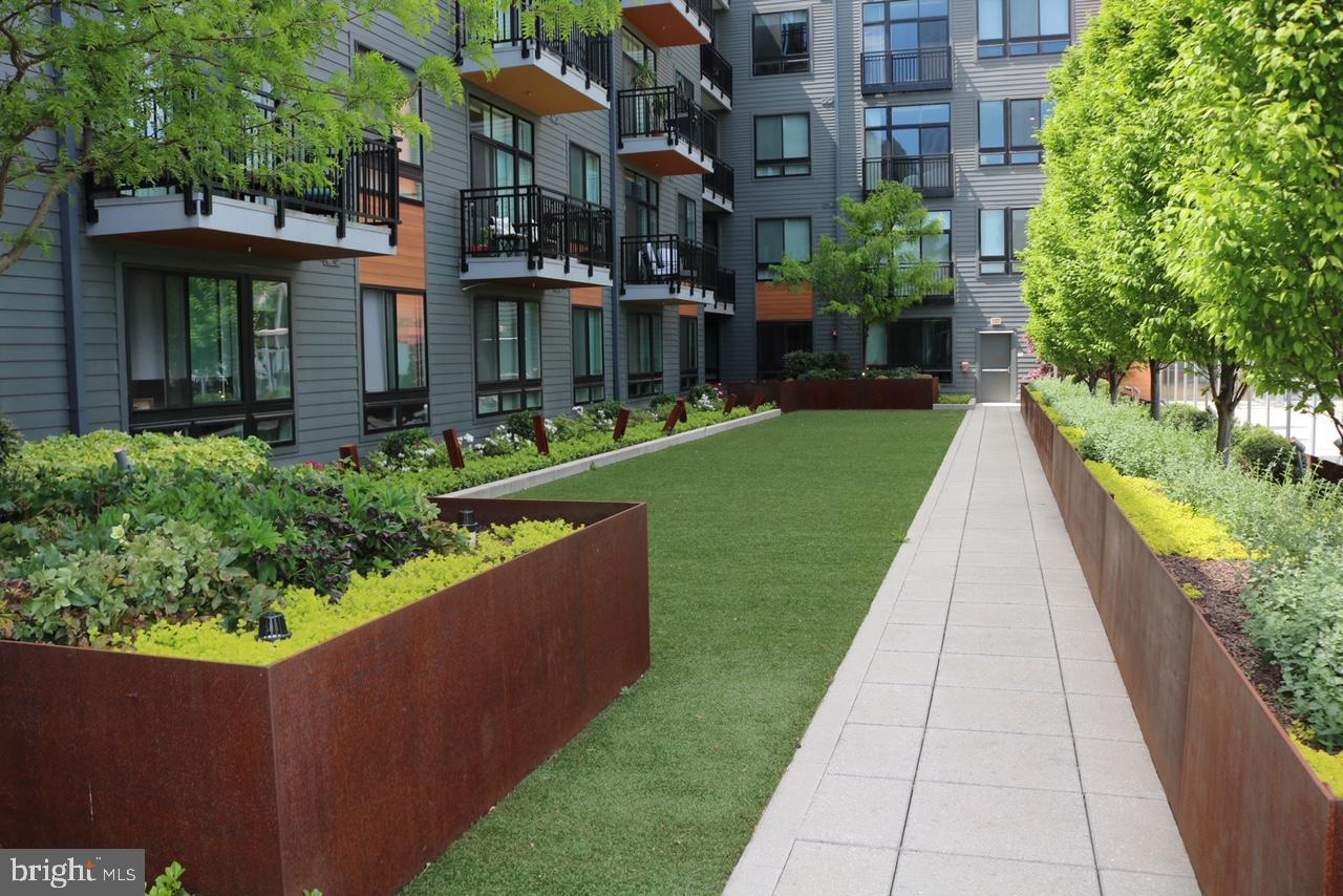 NATIONAL HARBOR - Residential Lease