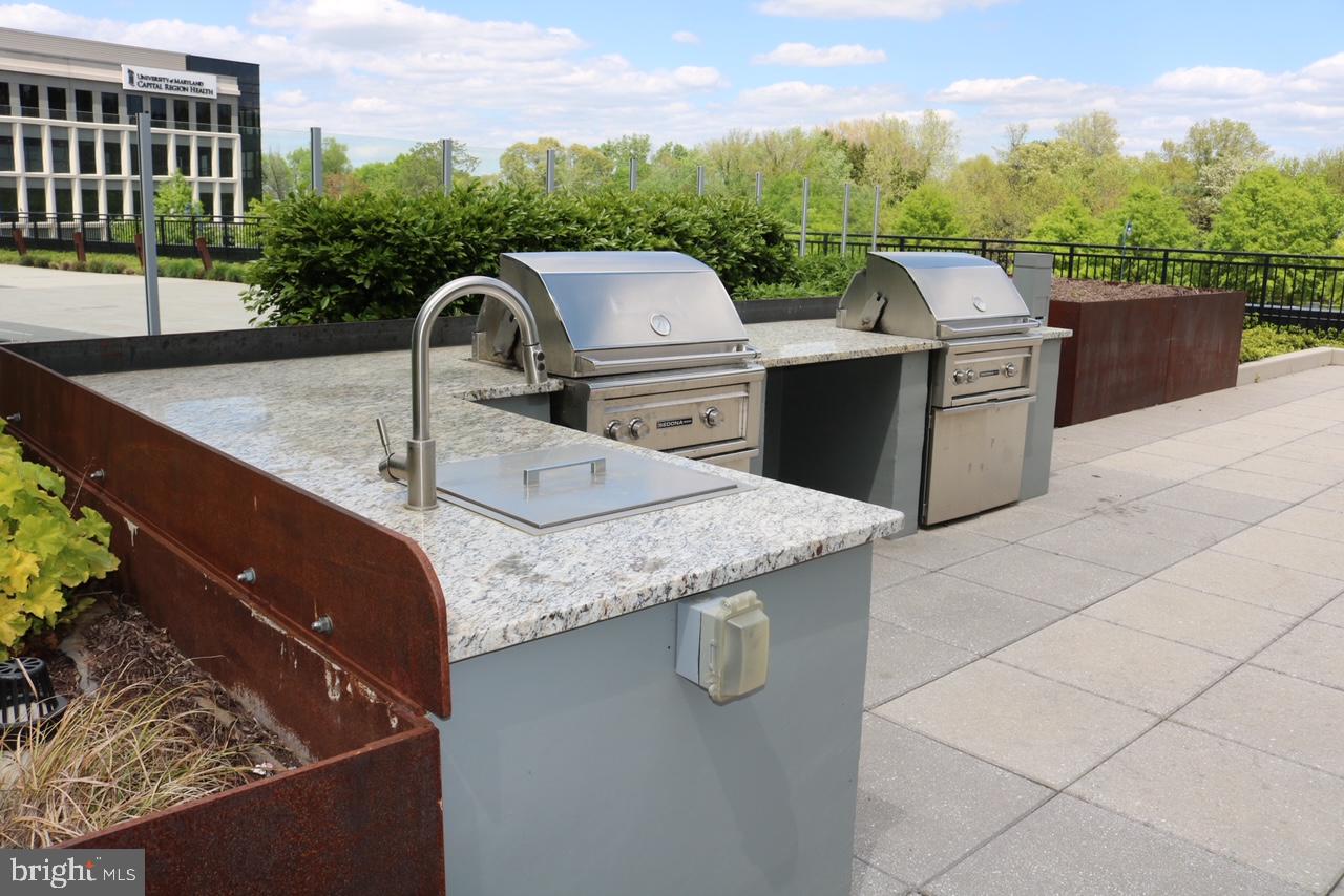 NATIONAL HARBOR - Residential Lease