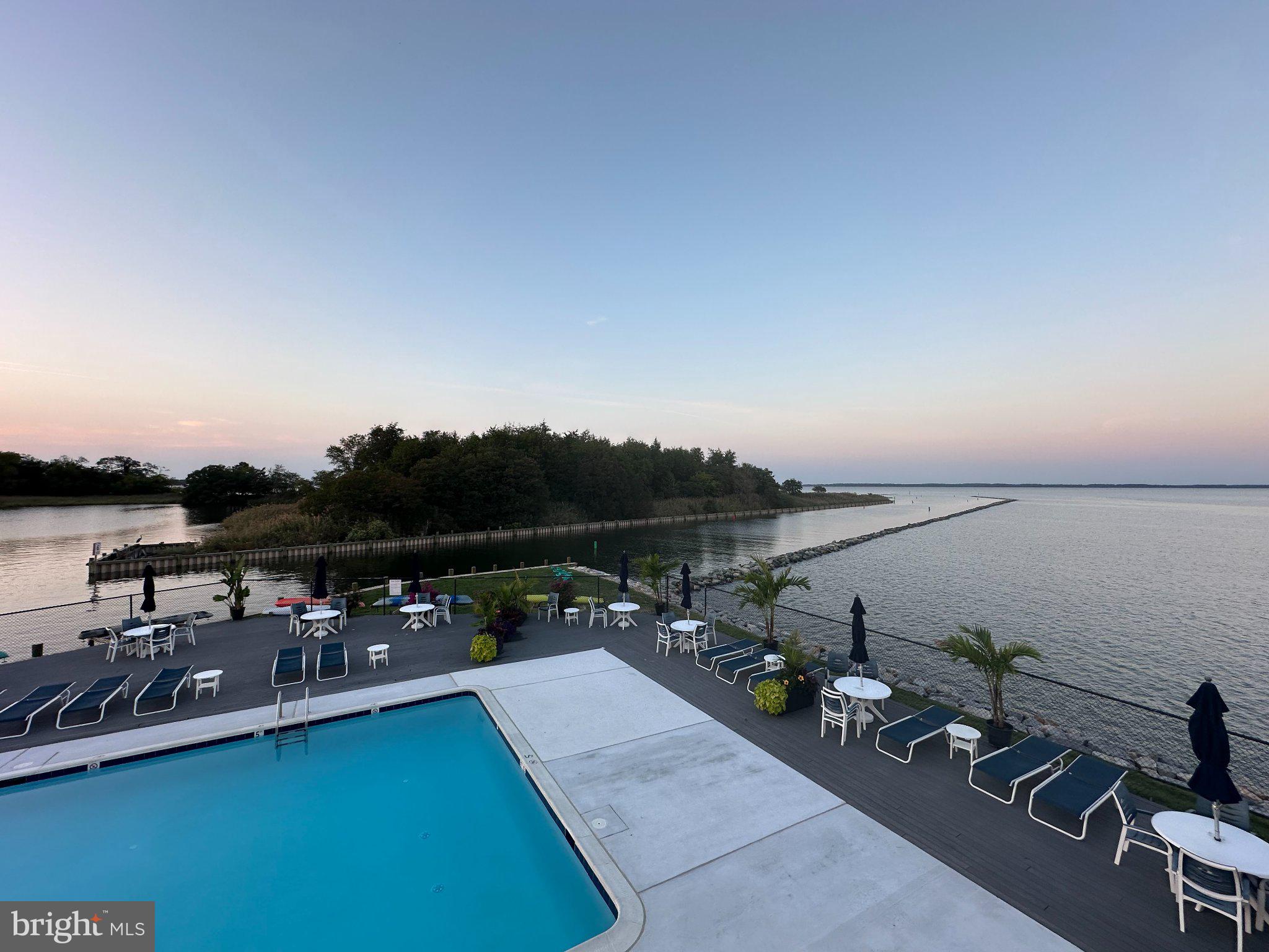 QUEENS LANDING - Residential