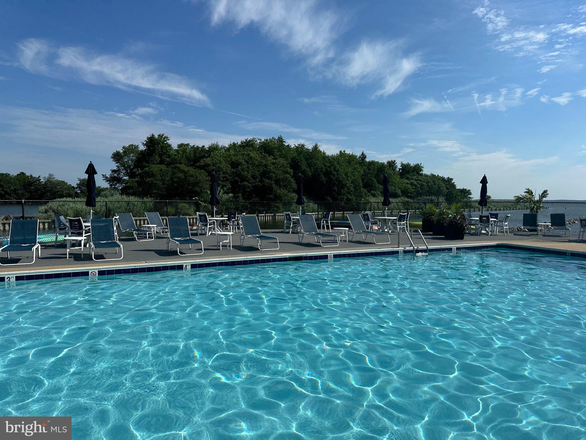 QUEENS LANDING - Residential