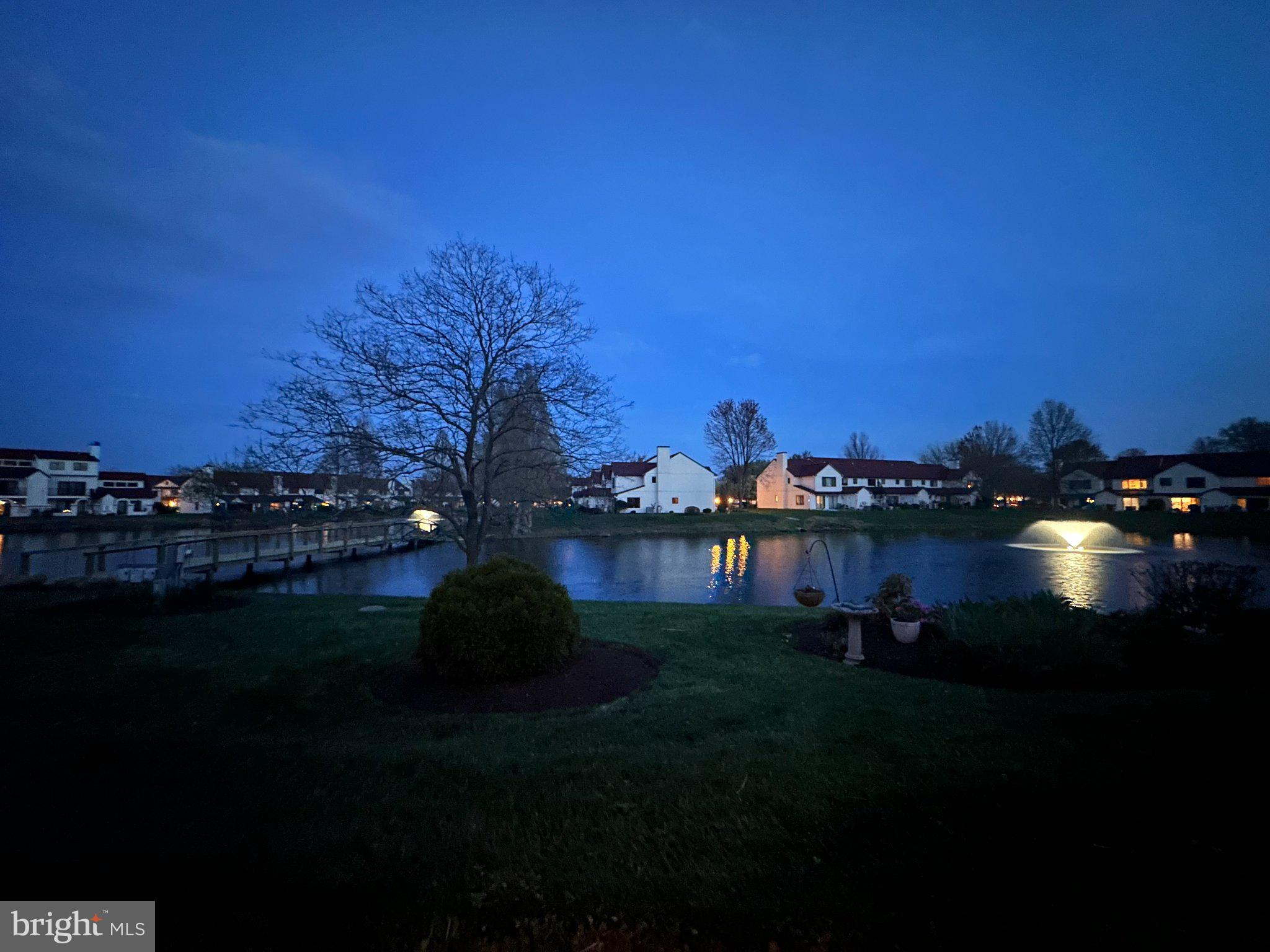 QUEENS LANDING - Residential