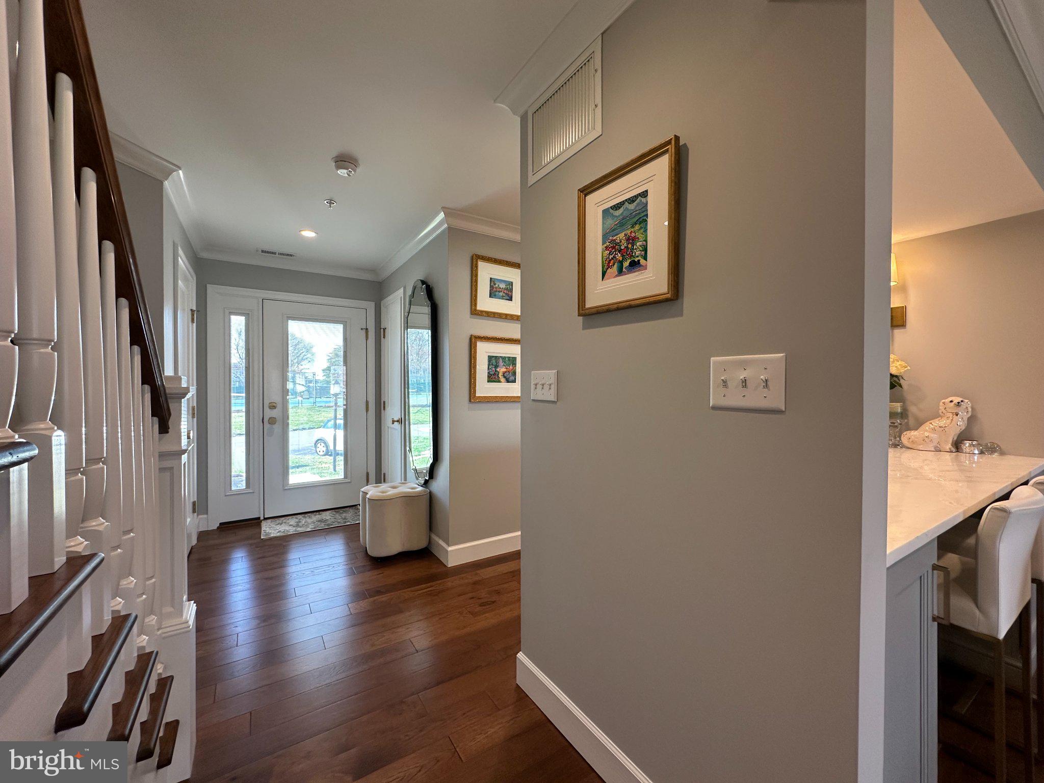 QUEENS LANDING - Residential