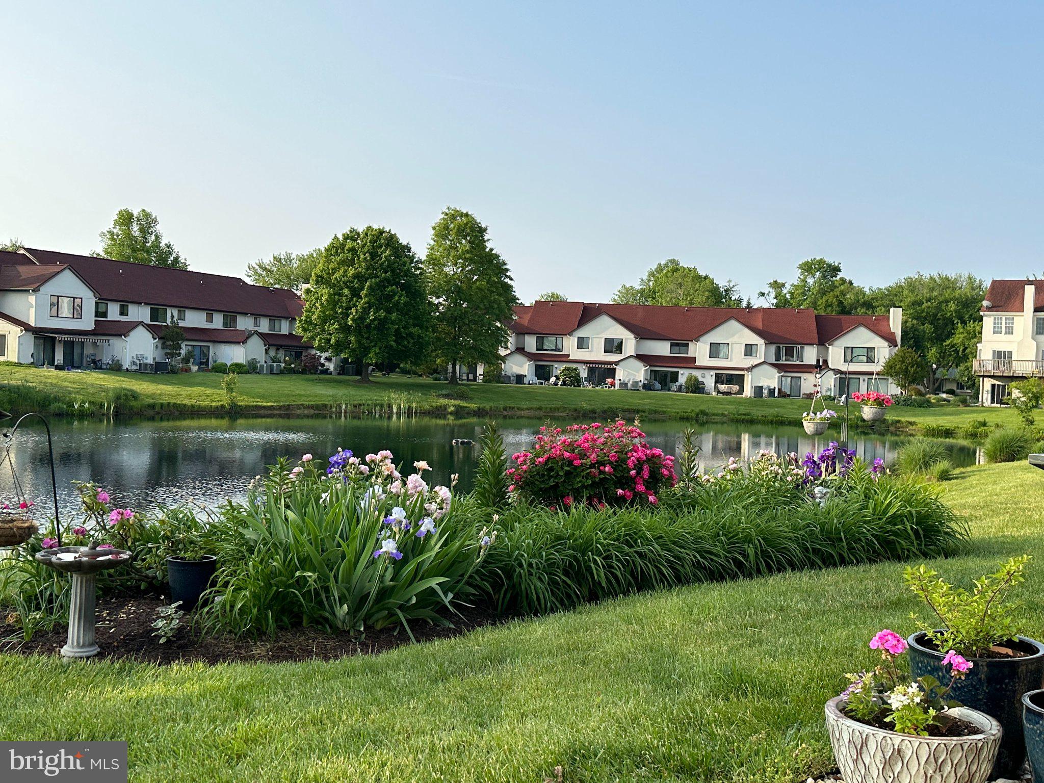 QUEENS LANDING - Residential