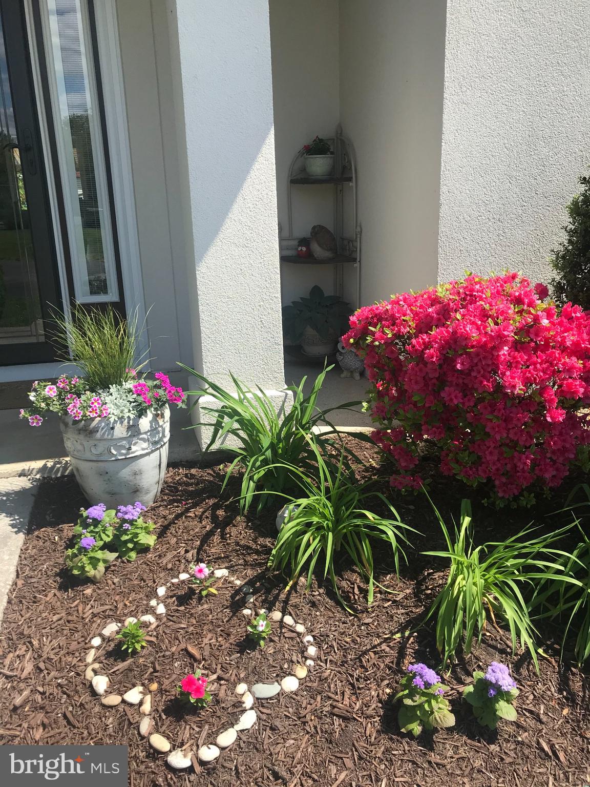 QUEENS LANDING - Residential