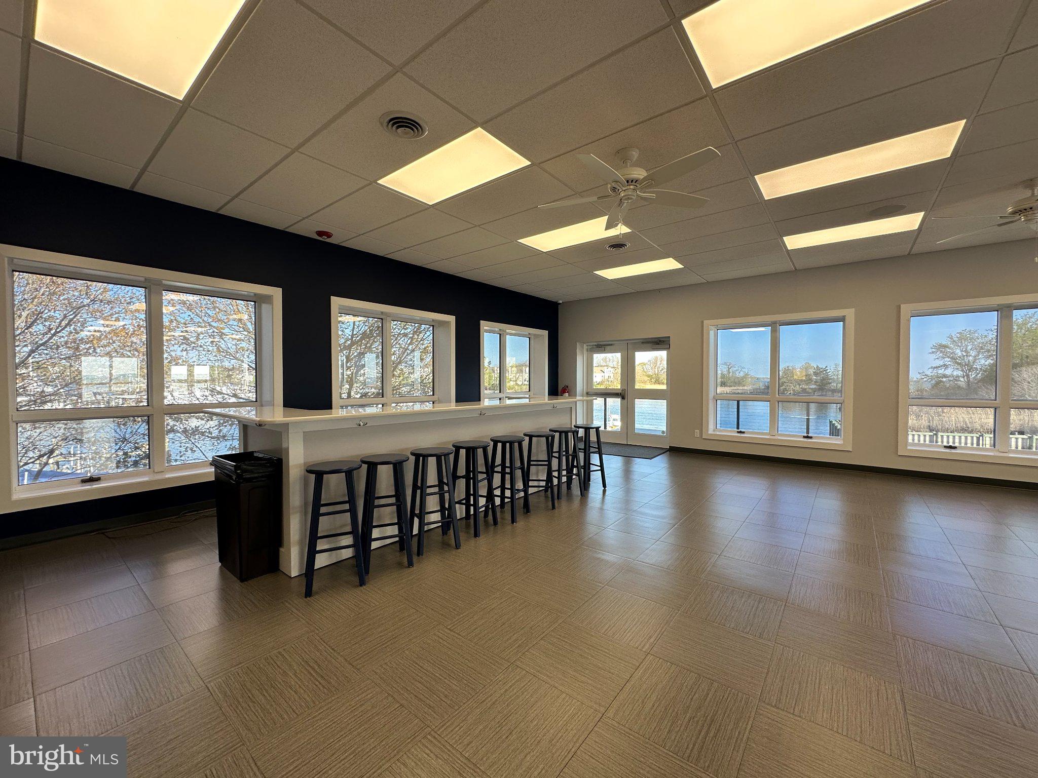 QUEENS LANDING - Residential