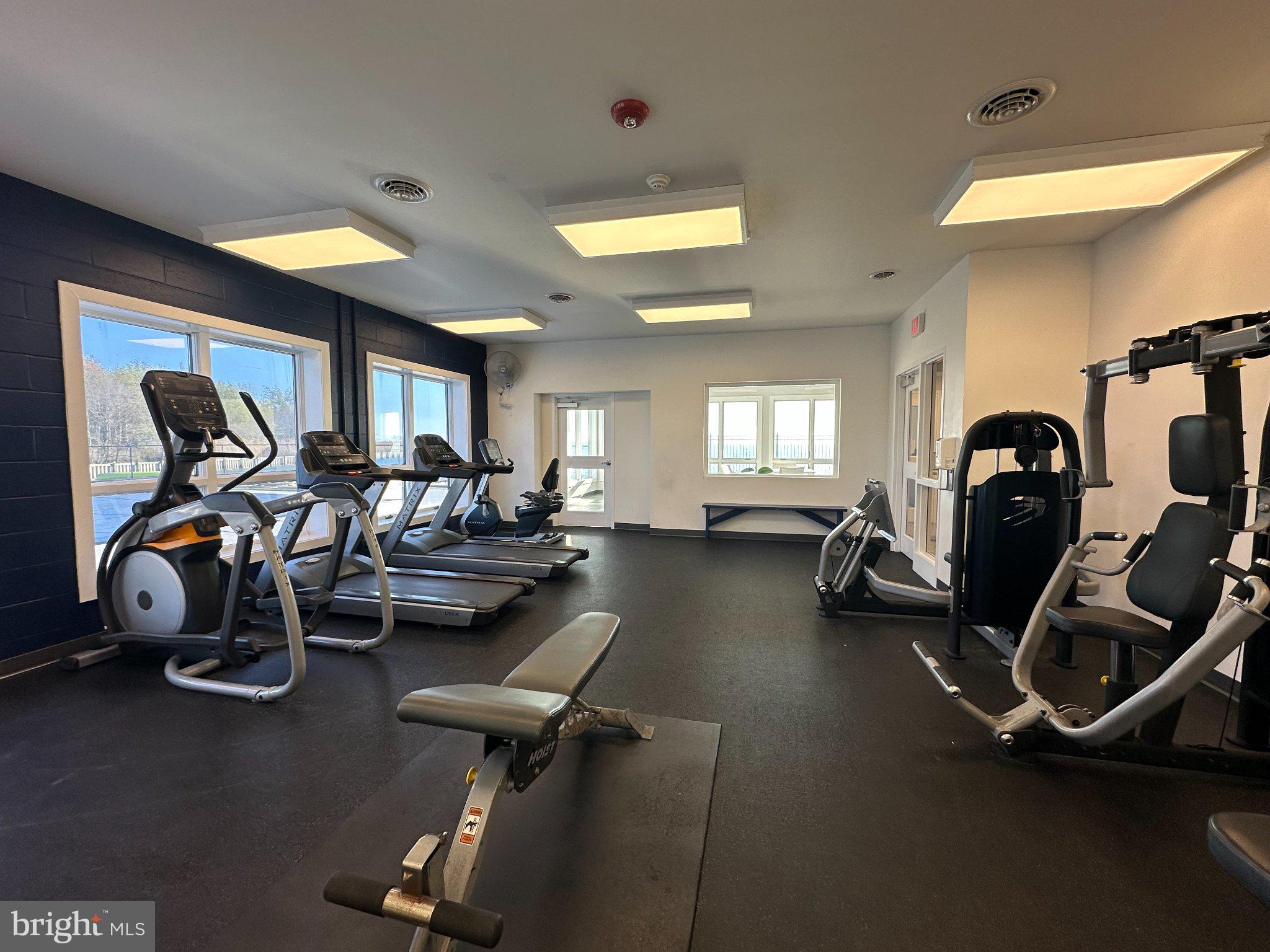 QUEENS LANDING - Residential