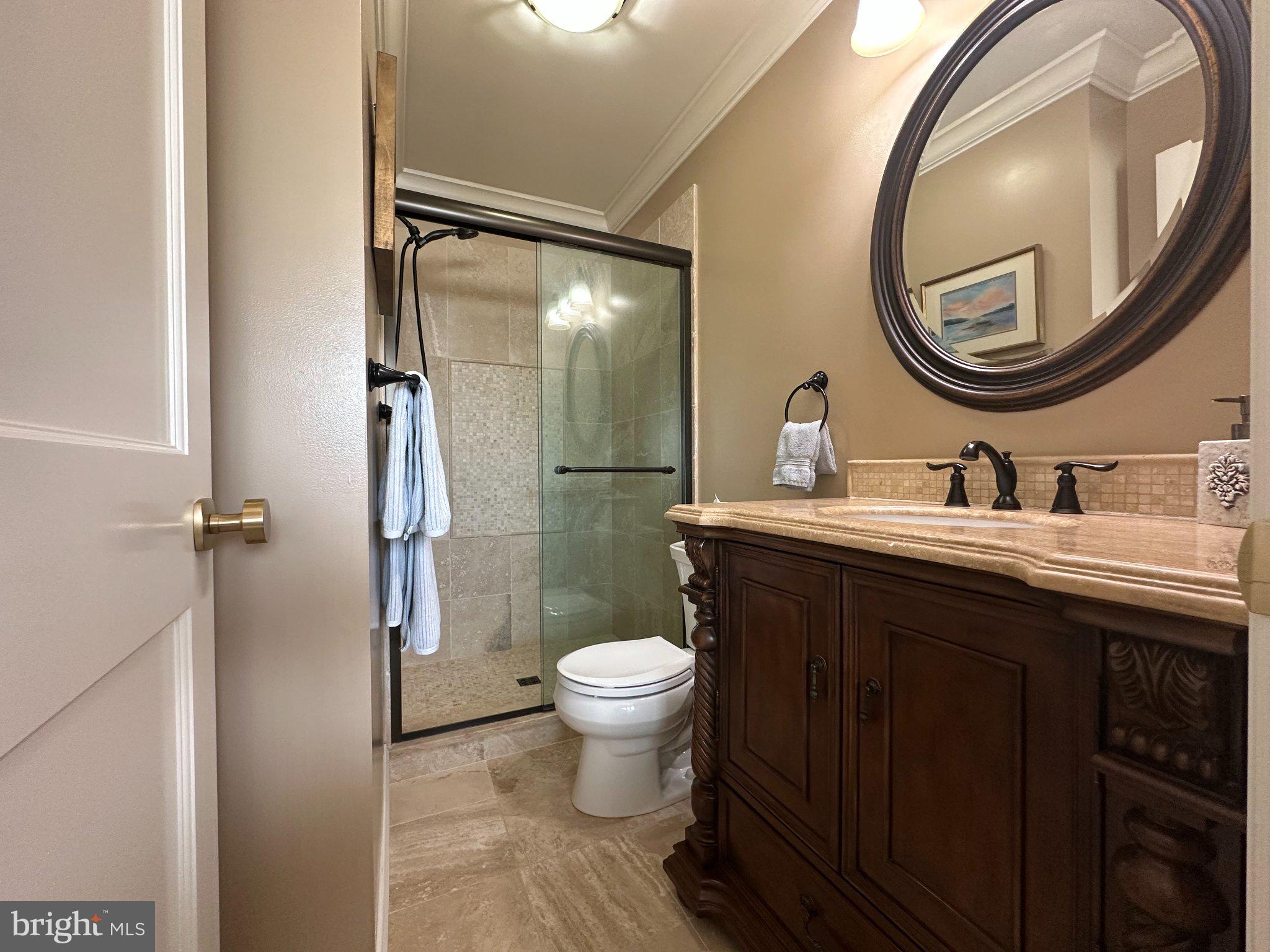 QUEENS LANDING - Residential