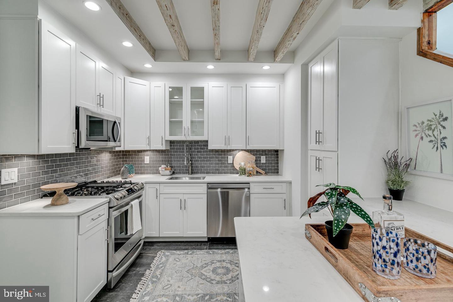 GRADUATE HOSPITAL - Residential Lease