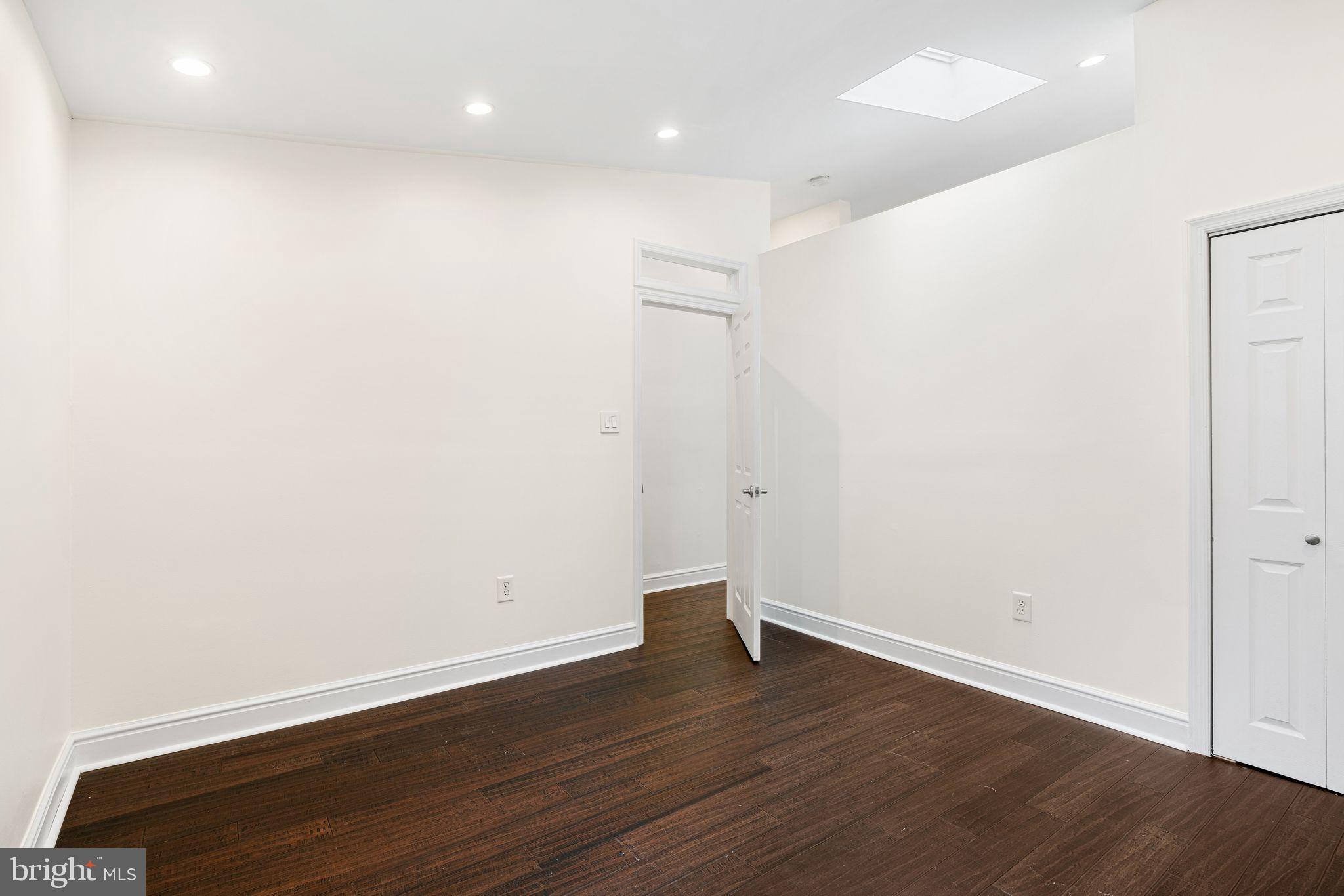 GRADUATE HOSPITAL - Residential Lease