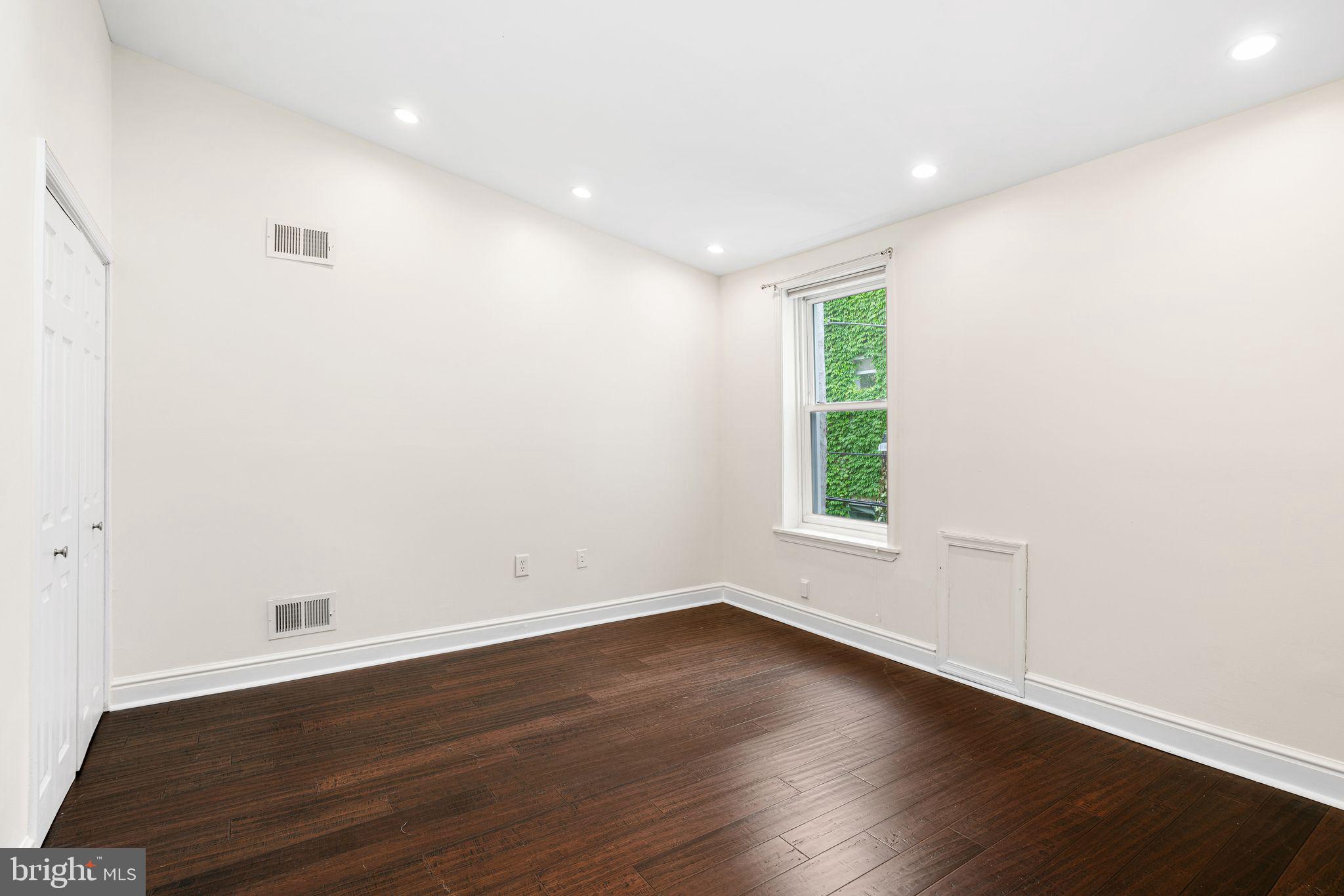 GRADUATE HOSPITAL - Residential Lease