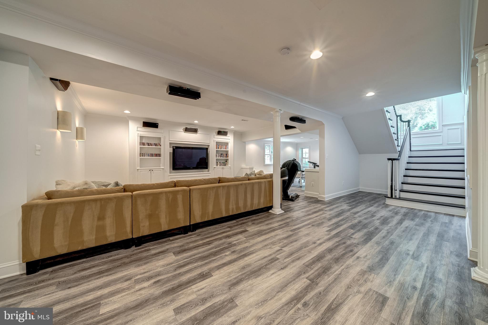 COLVIN MANOR - Residential