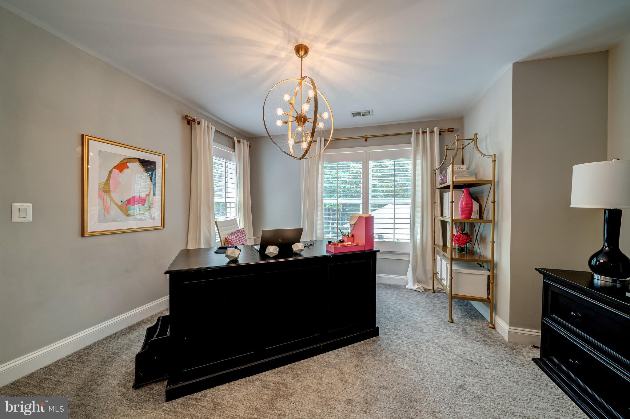 COLVIN MANOR - Residential