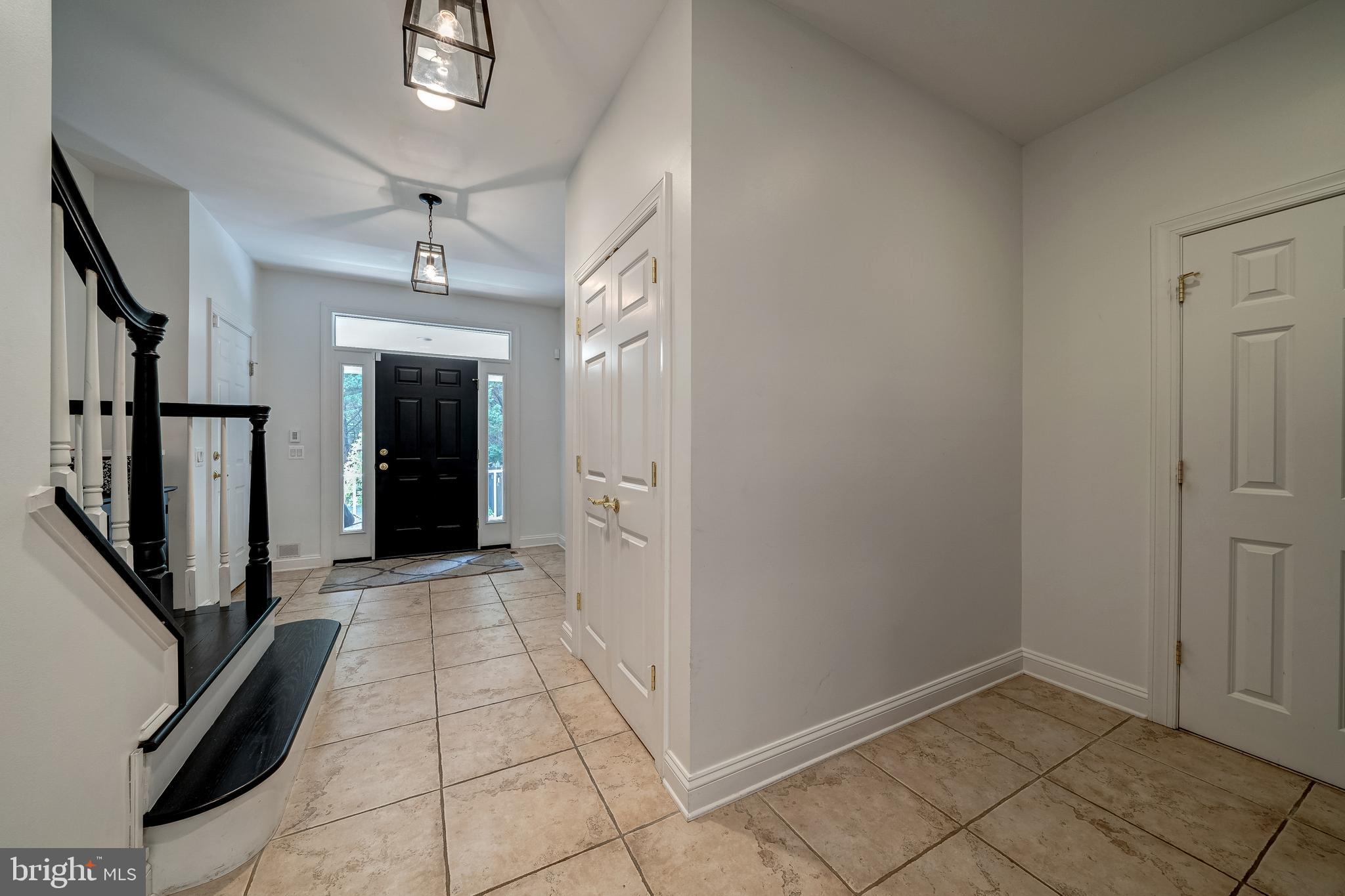 COLVIN MANOR - Residential