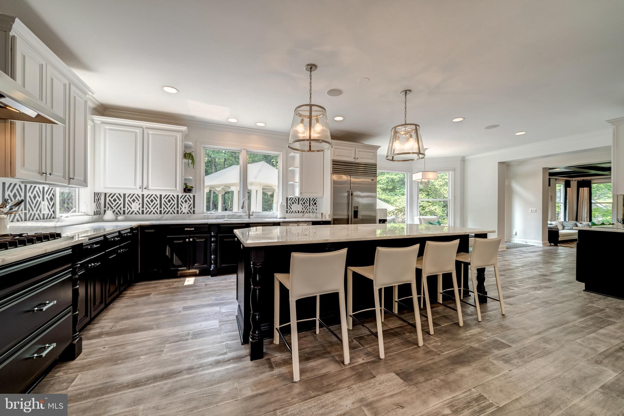 COLVIN MANOR - Residential