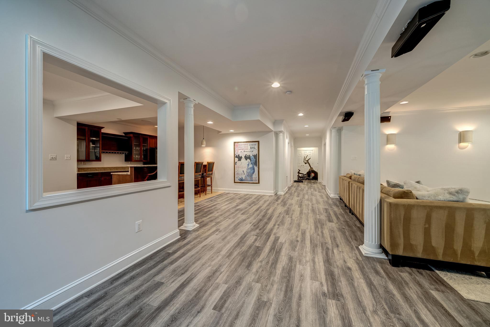 COLVIN MANOR - Residential