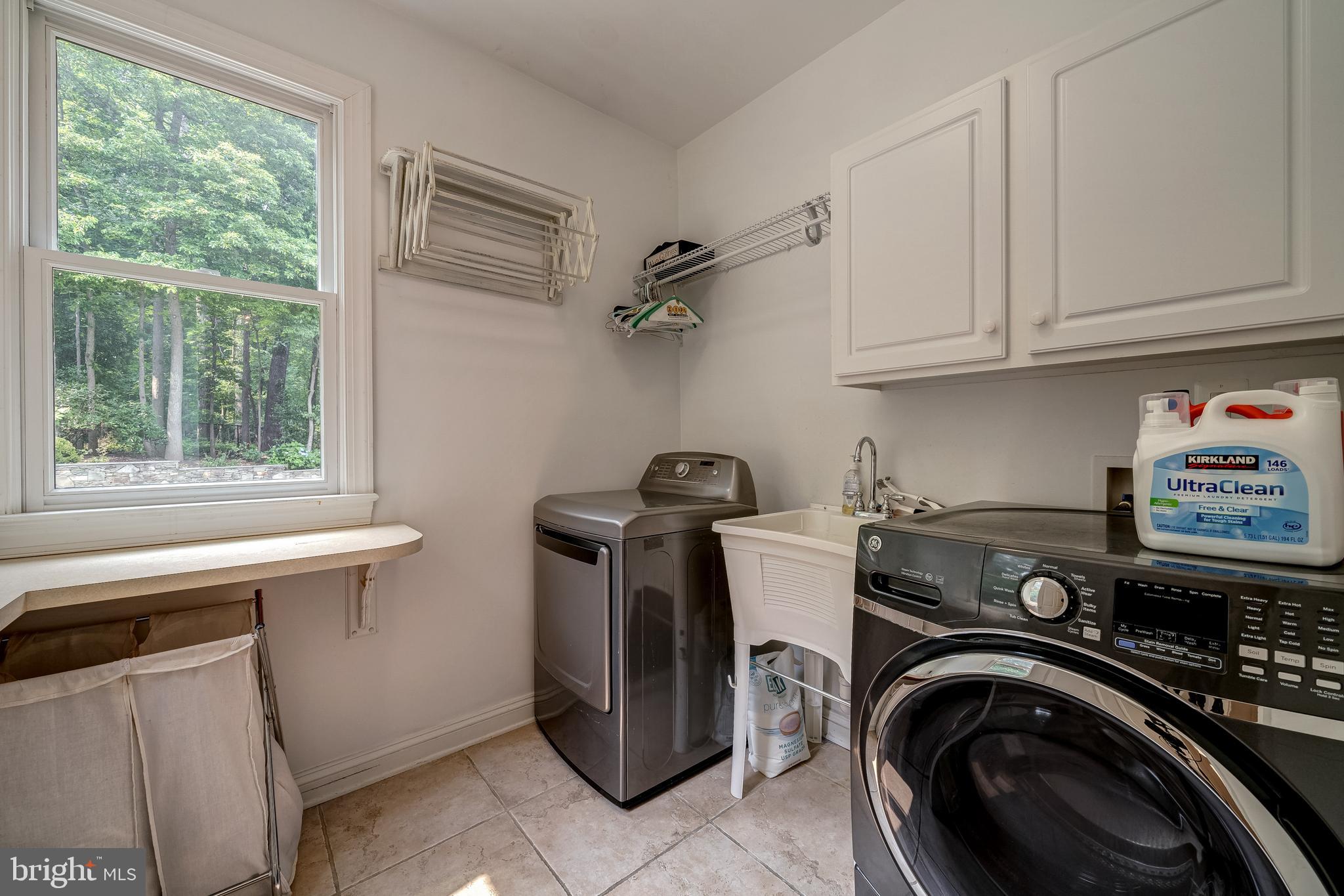 COLVIN MANOR - Residential