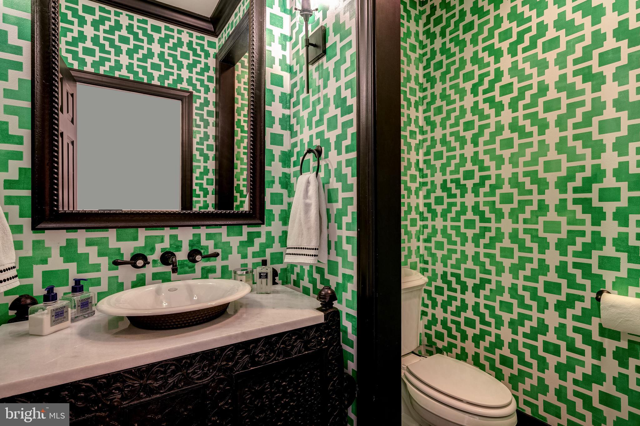 COLVIN MANOR - Residential