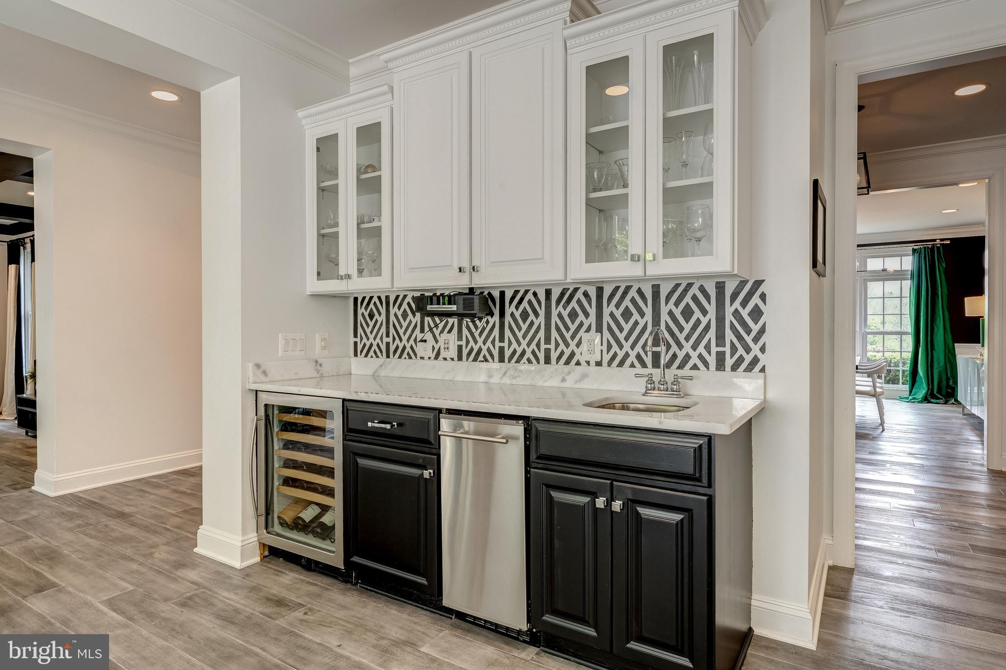 COLVIN MANOR - Residential