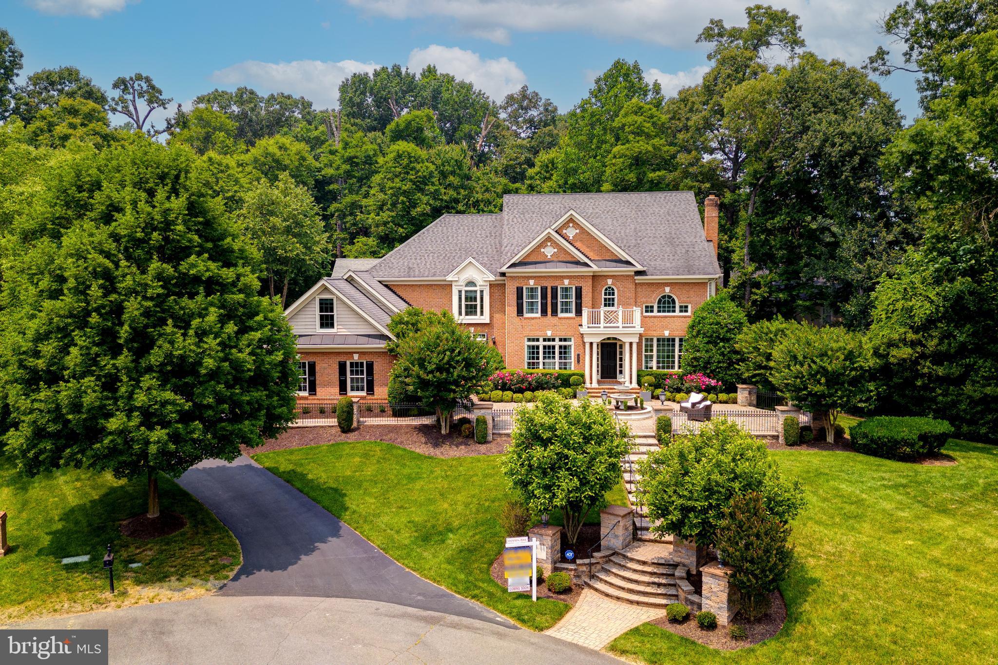 COLVIN MANOR - Residential