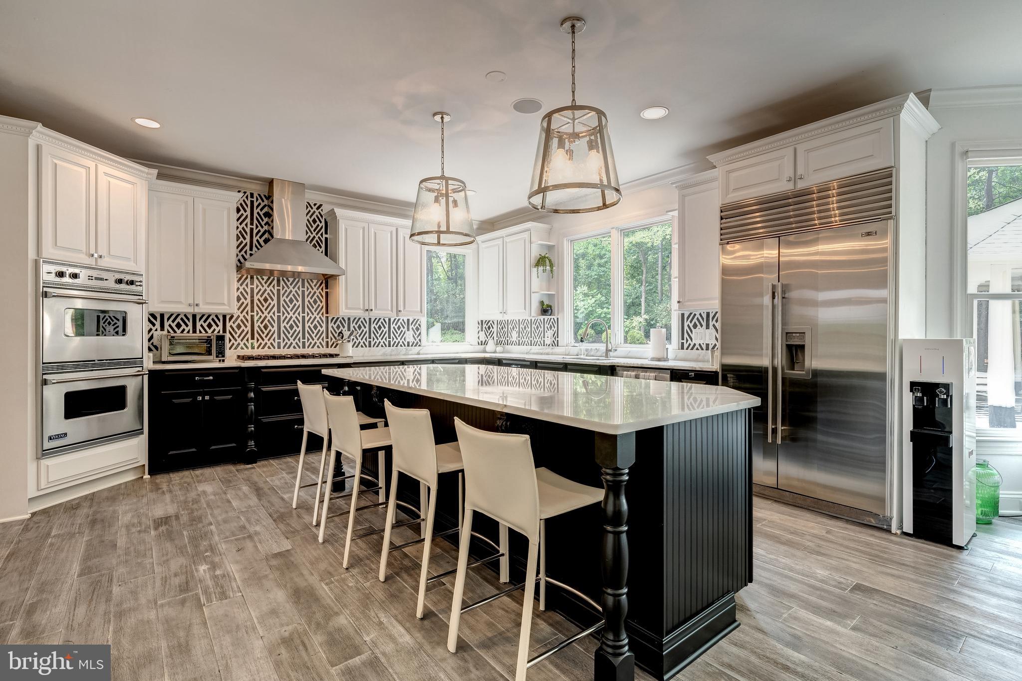 COLVIN MANOR - Residential