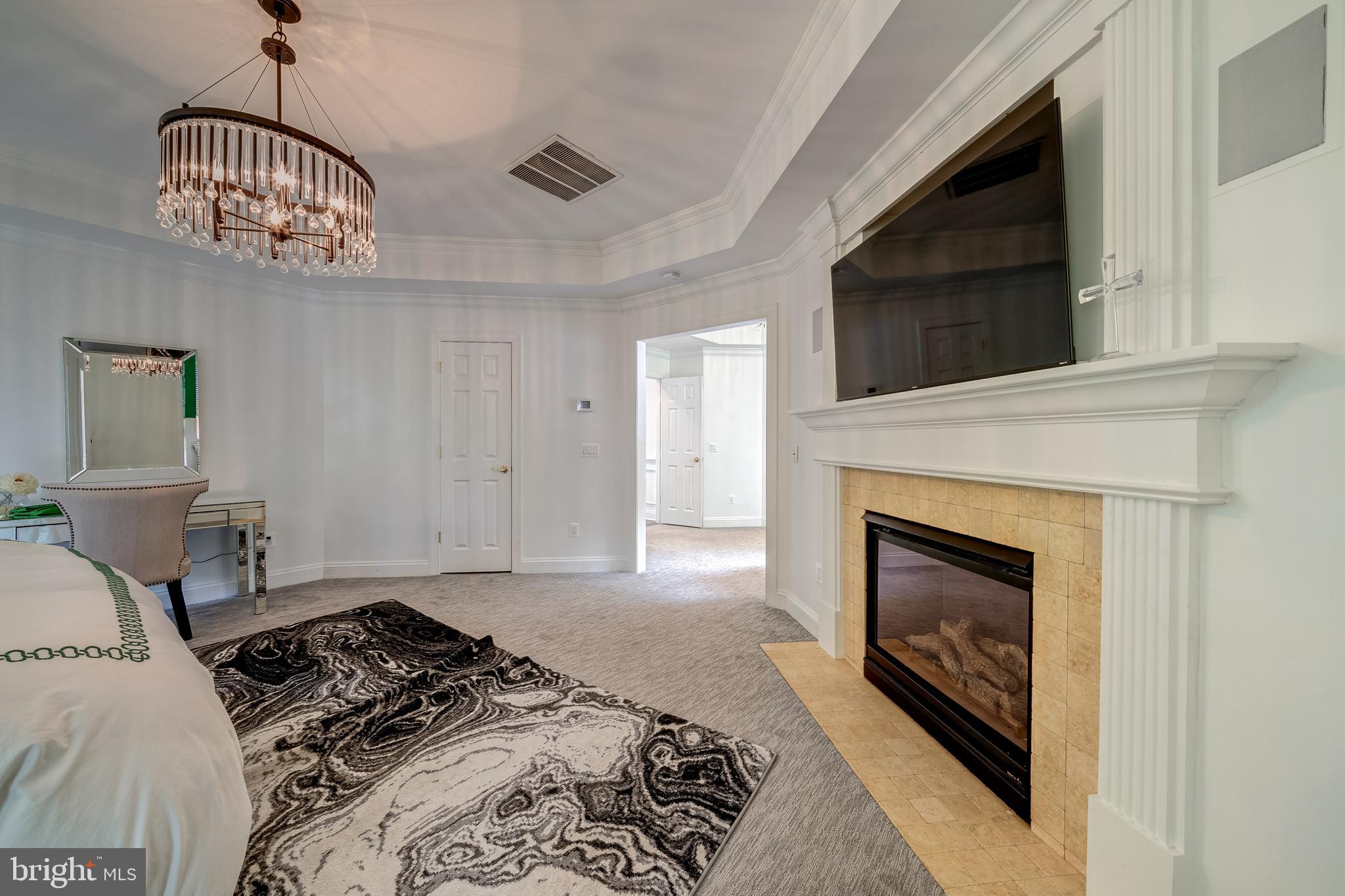 COLVIN MANOR - Residential