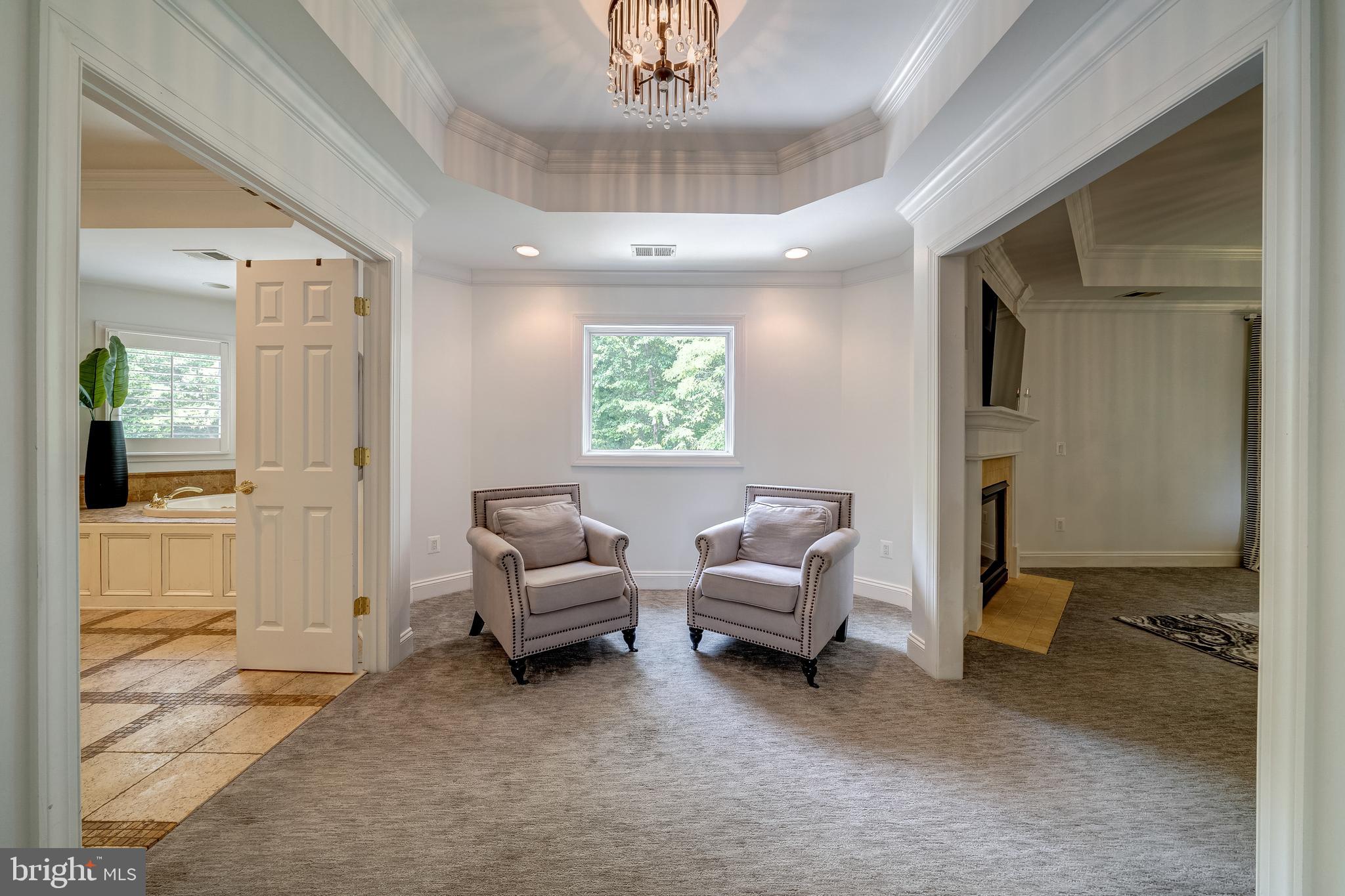 COLVIN MANOR - Residential