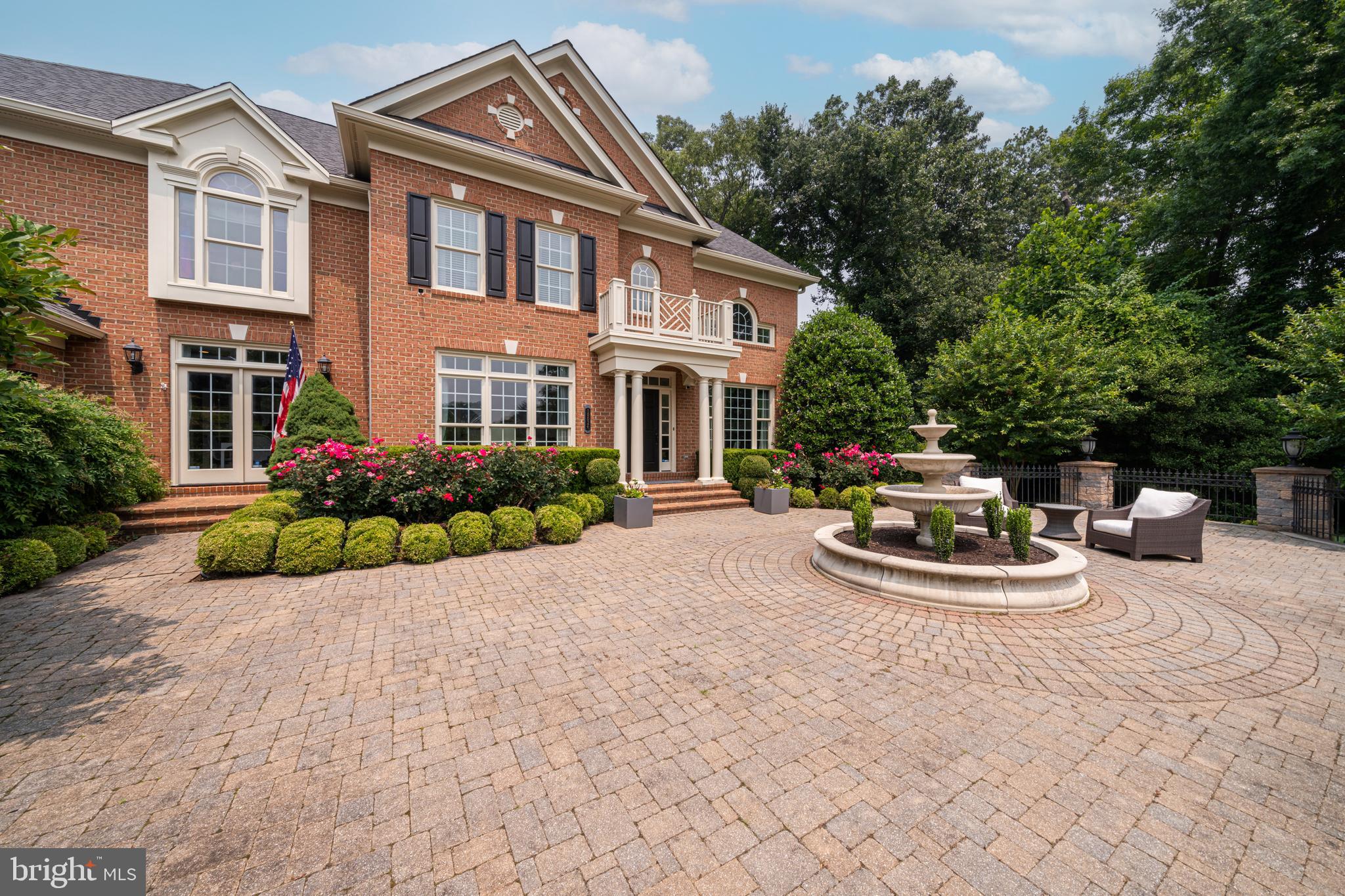 COLVIN MANOR - Residential