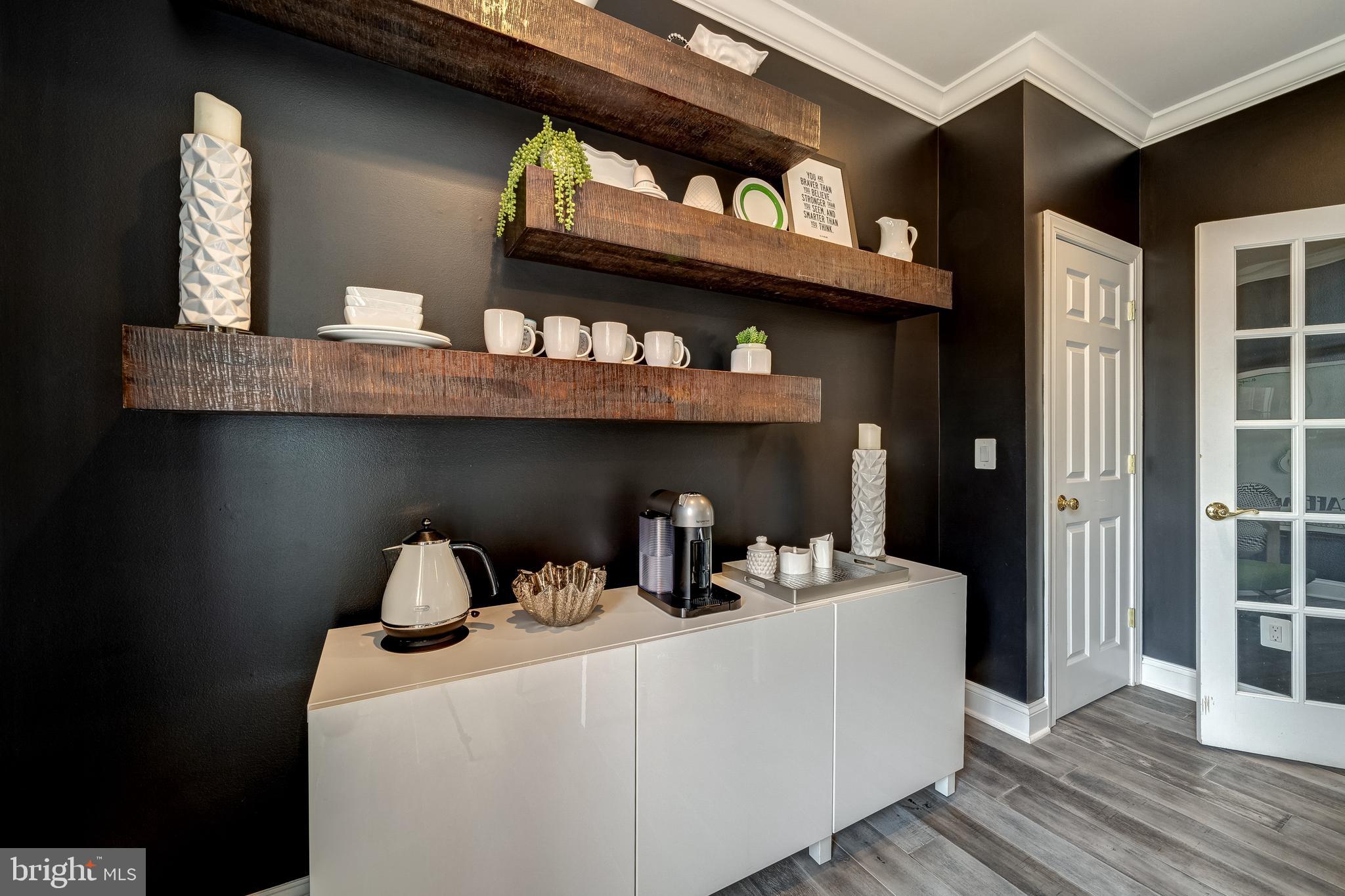 COLVIN MANOR - Residential