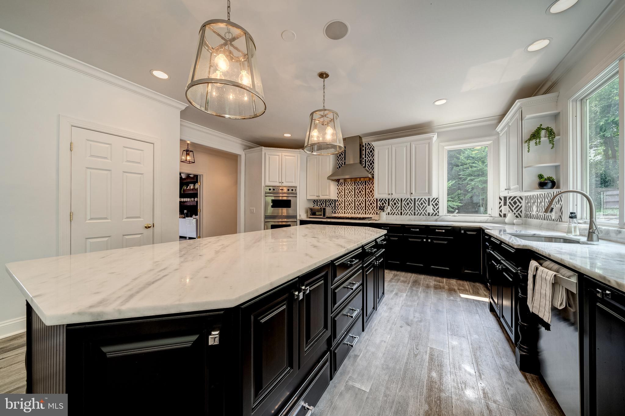 COLVIN MANOR - Residential