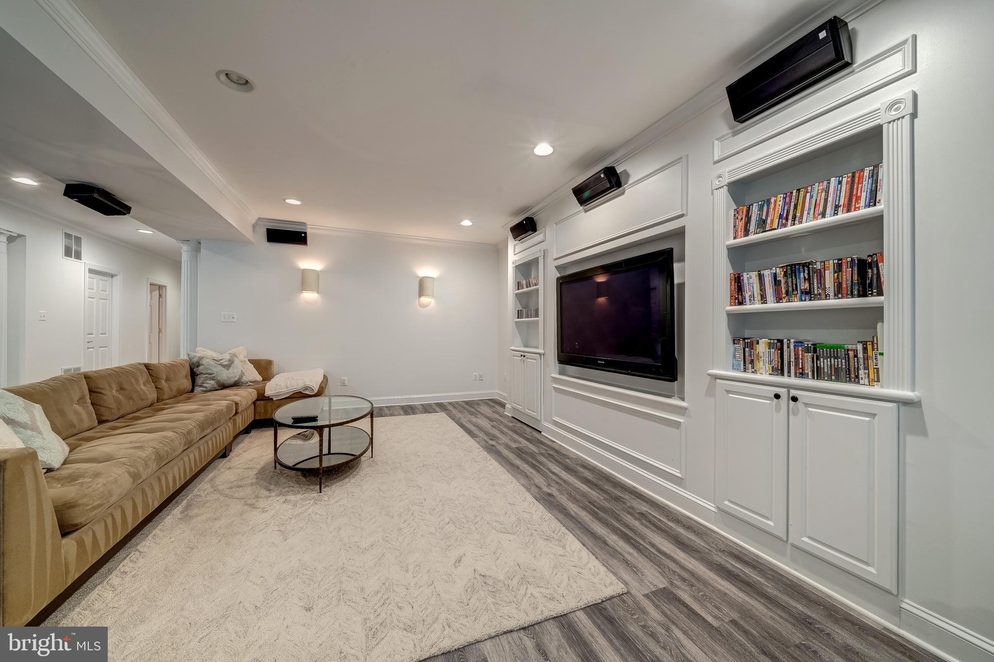 COLVIN MANOR - Residential