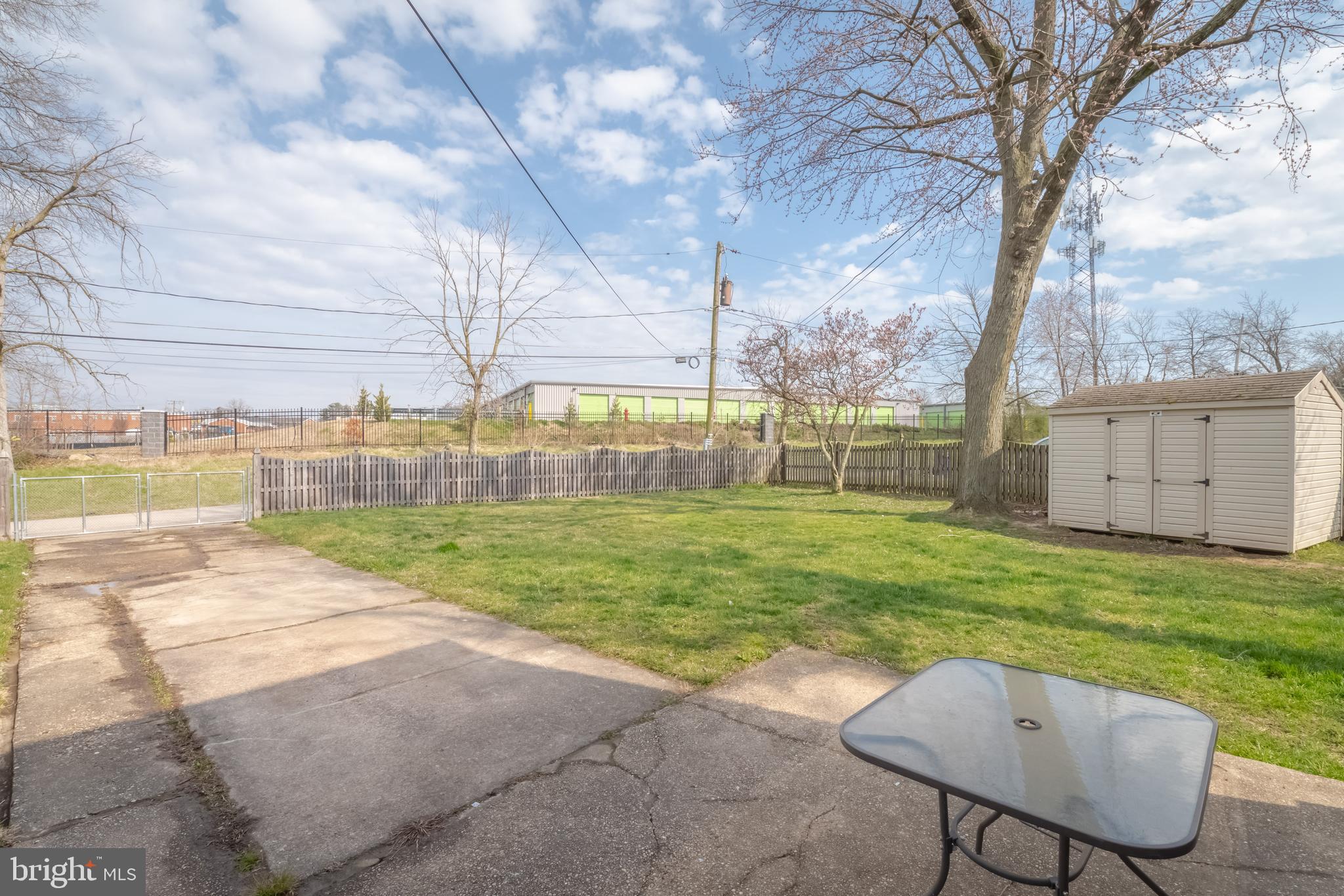 OAKLEIGH - Residential Lease