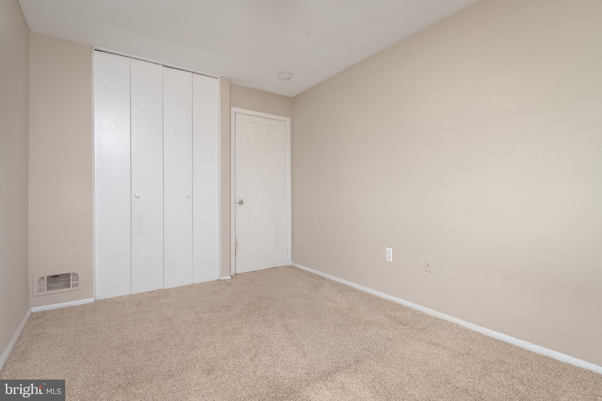 OAKLEIGH - Residential Lease